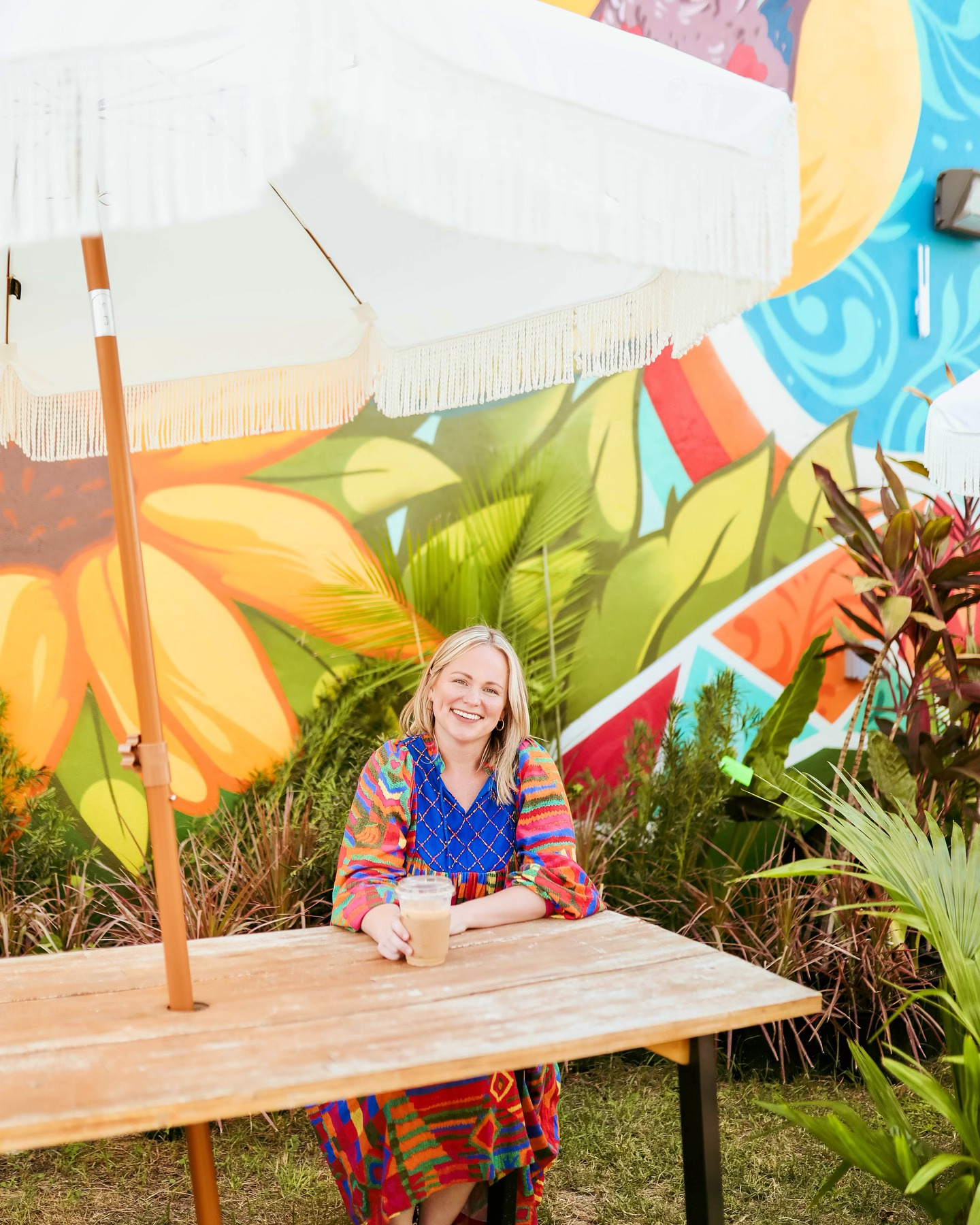 A little ray of sunshine mixed with some blues ✨☀️