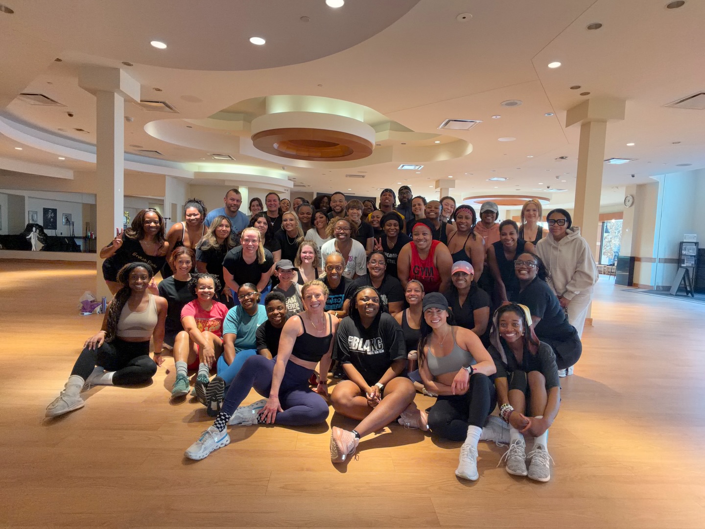 What does it look like when run club hits the dance floor?
Guess you had to be there 💃🏻
Thank you @runitblakc for crashing our @werqfitness class! Let’s do it again!!!
