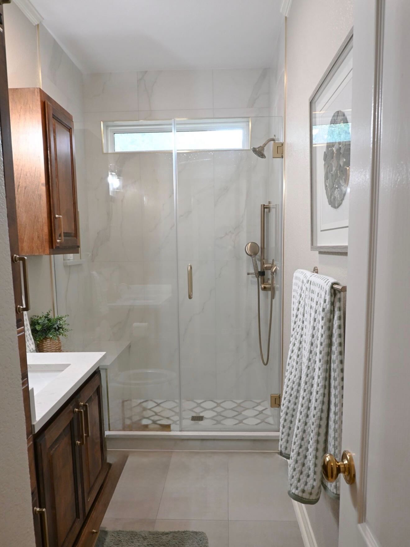 My sons don’t give much feedback, but Hayden and Hunt are obsessed with this bathroom remodel, and tbh, so am I! 🤩