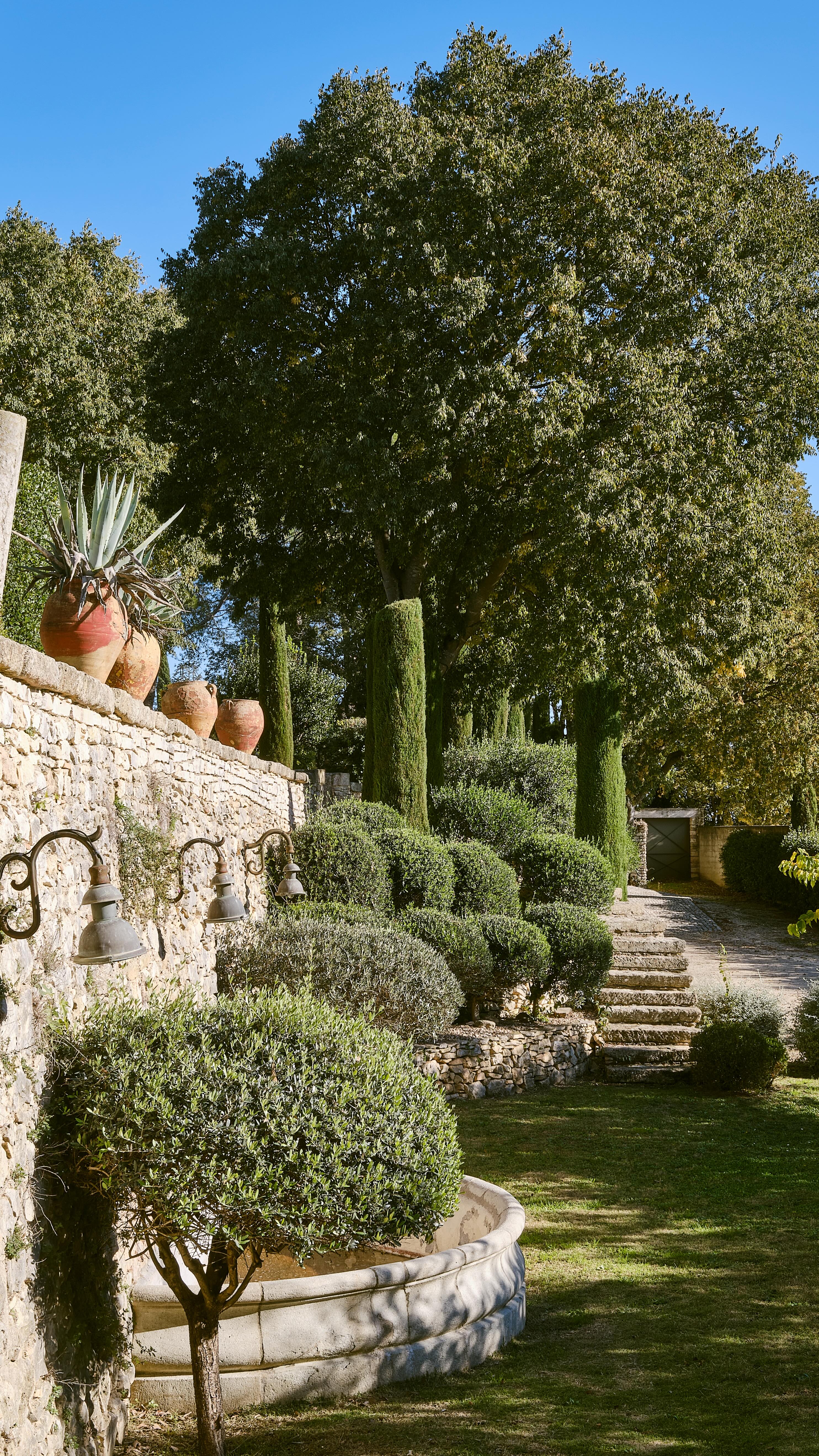 Vous prendrez bien une petite dose de soleil ? 🤍
Nouvelle collection Printemps – Été 2026, à découvrir sur notre site internet et dans nos boutiques.
#GarnierThiebaut #savoirfaire #nouvellecollection #lingedemaison #decoration