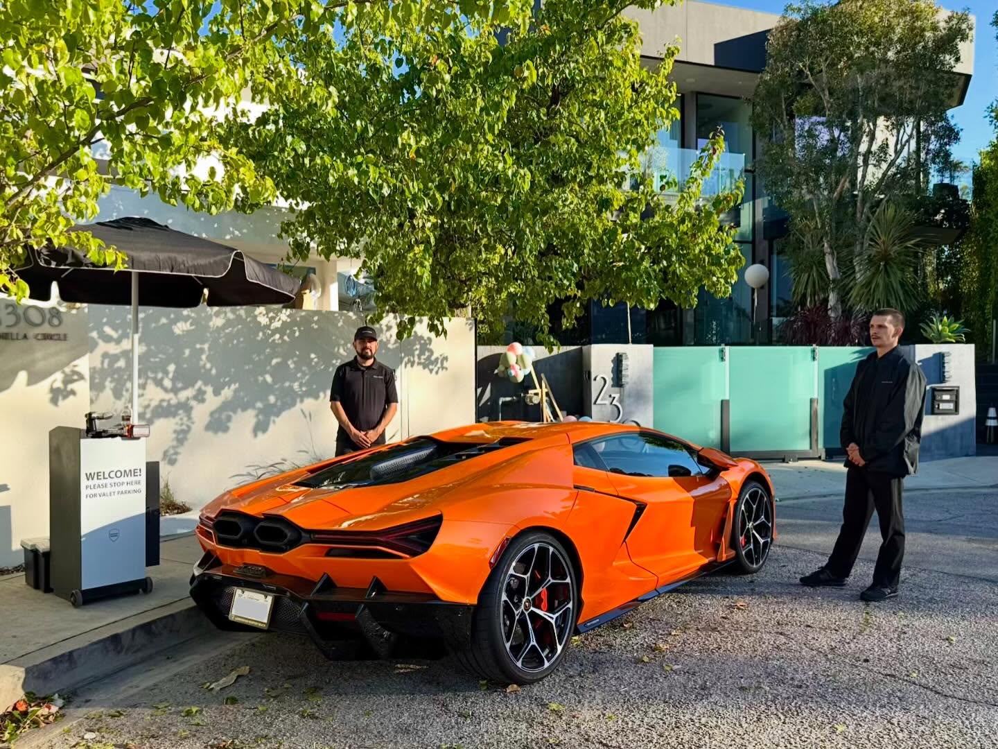 Luxury cars deserve professional hands.
#BelAir #ValetParking #LuxuryCars #PrivateEvent #PrivateResidence