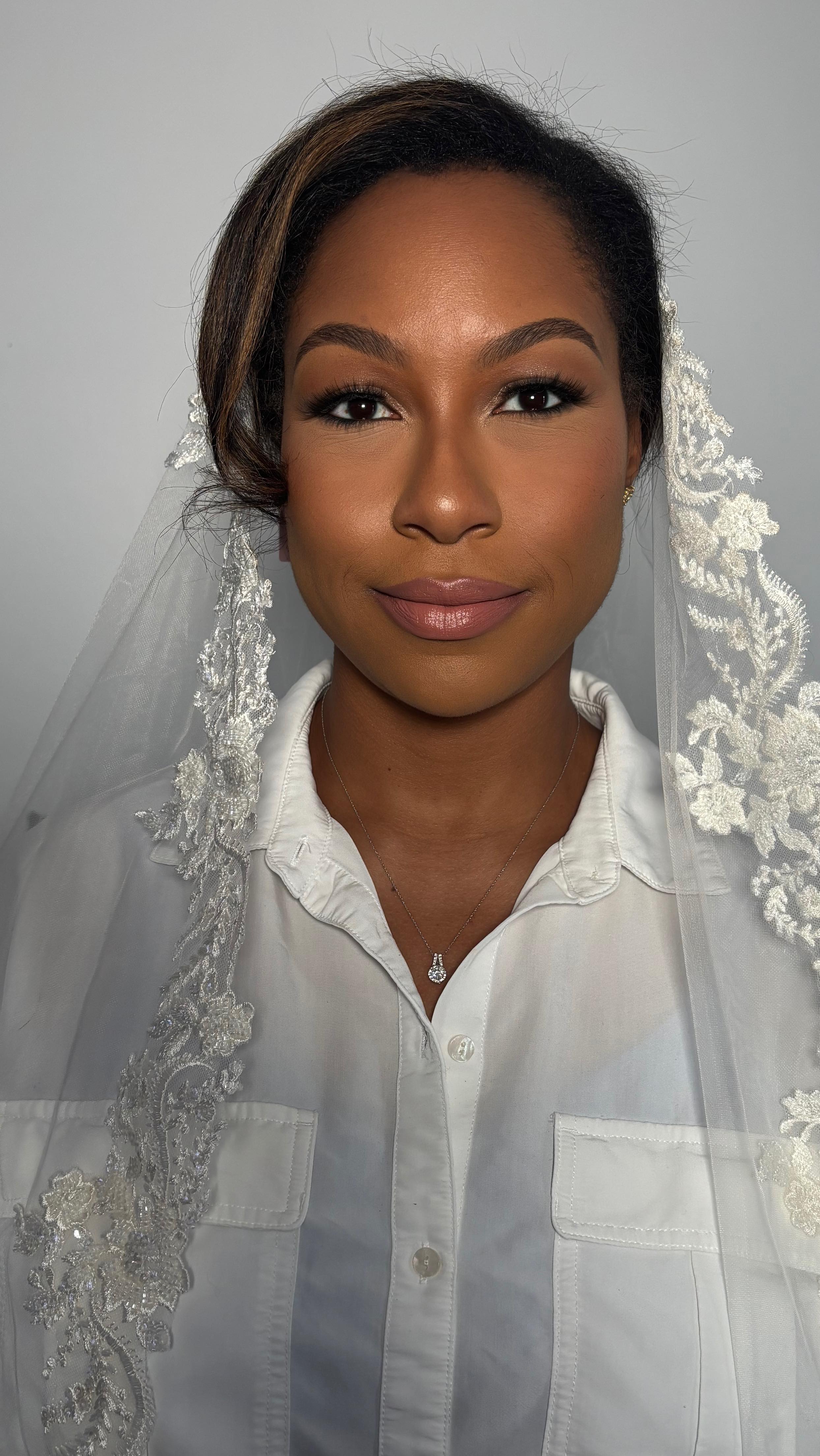 Your bridal trial is where we:
• perfect your dream look
• adjust for your features + dress
• make sure you feel 100% confident
So when your wedding morning comes, there are no surprises, just pure bridal energy.
Now booking 2026 Brides and Bridal Parties ✨
