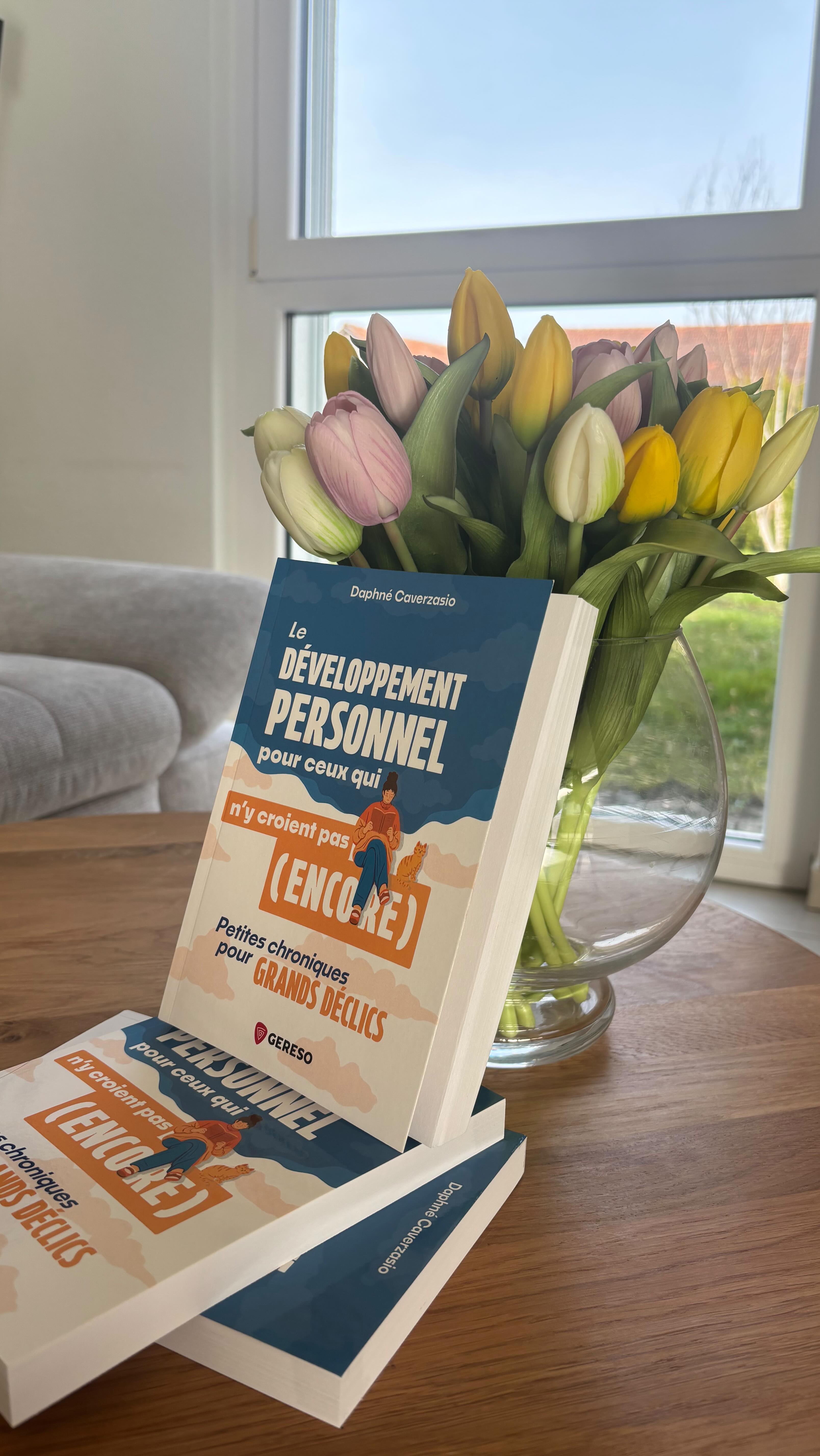 .
Quand un mélange inattendu entre mes activités devient un équilibre intérieur. 🤍
« Le développement personnel pour ceux qui n’y croient pas (encore) », est désormais entre vos mains. 🥹
Disponible sur toutes les plateformes en ligne, à commander dans vos librairies, ou en message privé.
Je me réjouis de vos retours. ☁️
@geresoedition