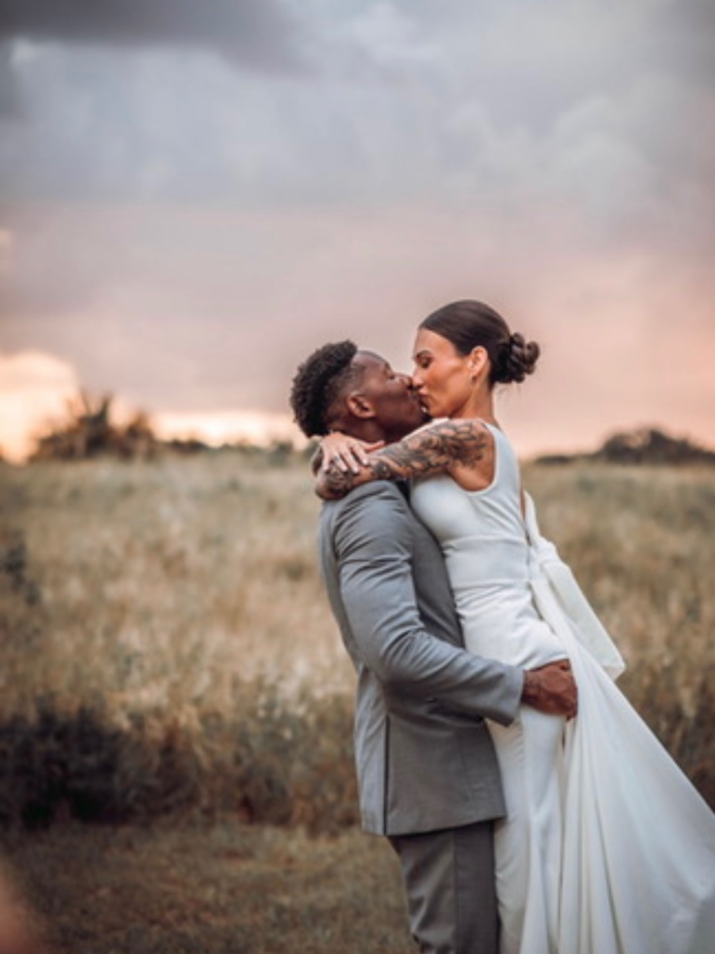 This is why we take sunset photos. 🤍
Venue: @theospreyview
Planner: @wanderlusteventcompany
Photographer: @dtcbphotography
Wedding gown: @frontroomcouturestpete
HMU: @destinyviviana
Suit: @sacinosformalwear
Models: @mamaawhit @buywith_jb
#stunningsunset #weddingplanners #sunsetweddingphotos #travelingweddingplanner #tampaweddings