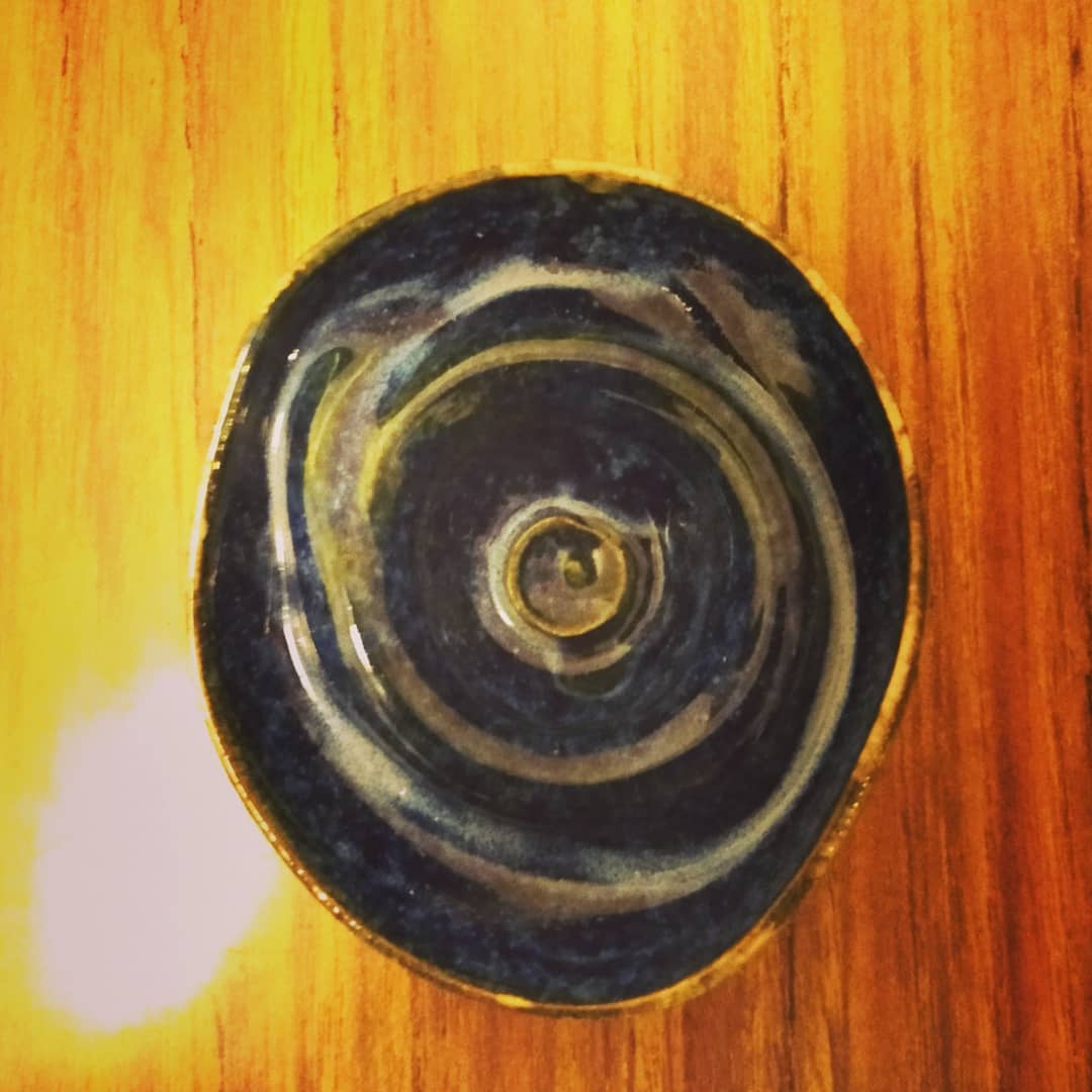 una de las últimas piezas cual estaba haciendo en barcelona ❤️ un regalo a un querido amigo ❤️ ❤️ #aschenbecher #ashtray #cenicero #keramik #pottery #ceramico #handgemacht #handmade #hechoamano #barcelona #spanien #spain #españa #mitliebegemacht #madewithlove #hechoconamor #geschenk #gift #regalo ❤️