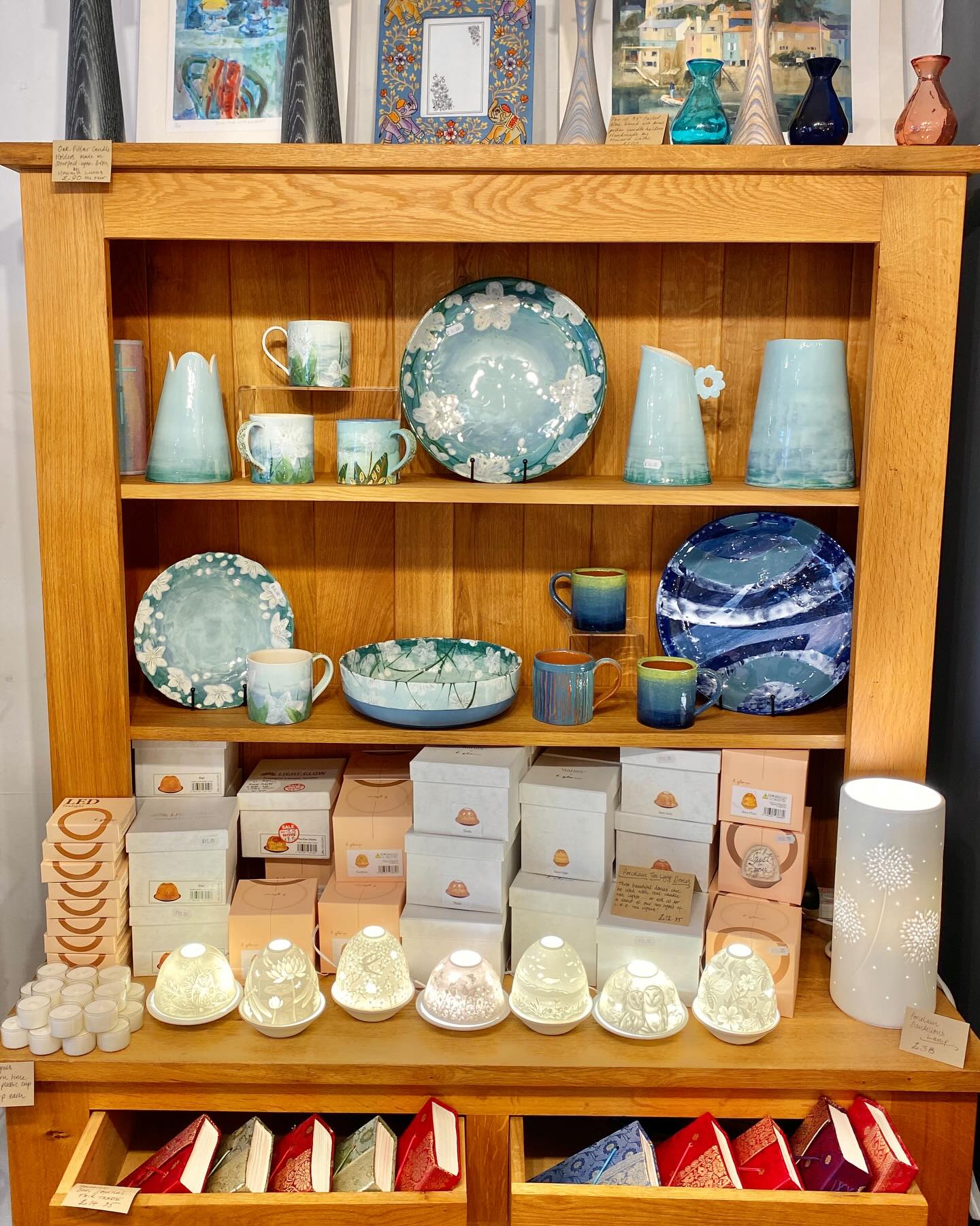 A lovely new collection of work by local ceramicist Lisa Adcock @speckledhendesigns
An extra special Motherโs Day gift perhaps? How well behaved has your mother been??
๐ท๐ฟ๐ท
Currently open Tues-Sat 10am-4pm
๐โ ๏ธNoticeโ ๏ธ๐
Cheltenham Festival Race Meeting:
Traffic through town is worse than usual mornings and evenings, however, come in the middle of the day and itโs nice and quiet. Too quiet if youโre trying to run a business. Please come!
Swift Art & Design
18 High Street
Winchcombe
GL54 5LJ