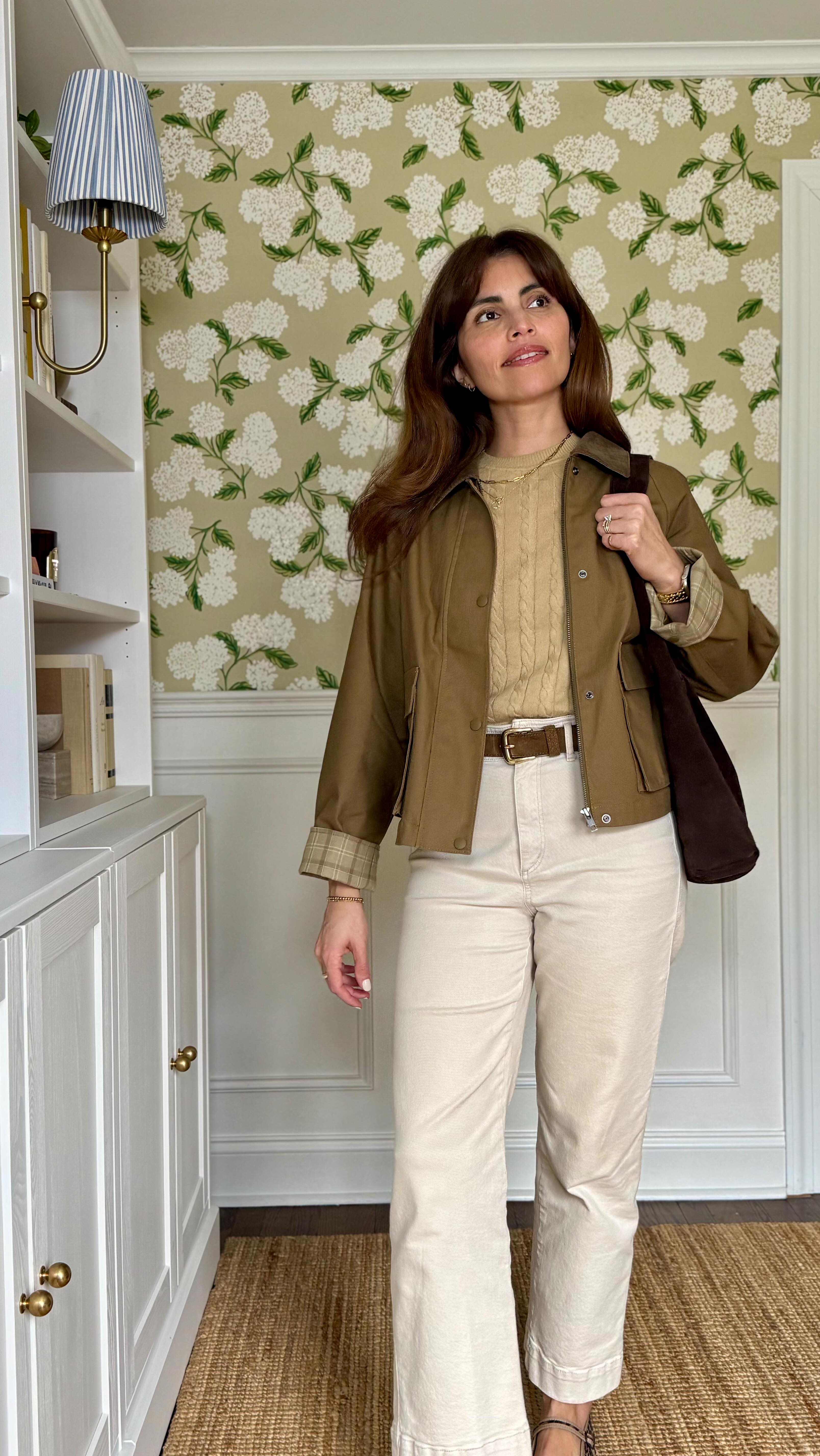 Spring forward! Time to defrost and switch to transitional jackets.
.
.
¡Relojes adelantados! Hora de descongelarnos y hacer el cambio por chaquetas de transición. #styleoverforty #elevatedcasual #stylewithless #transitionalstyle