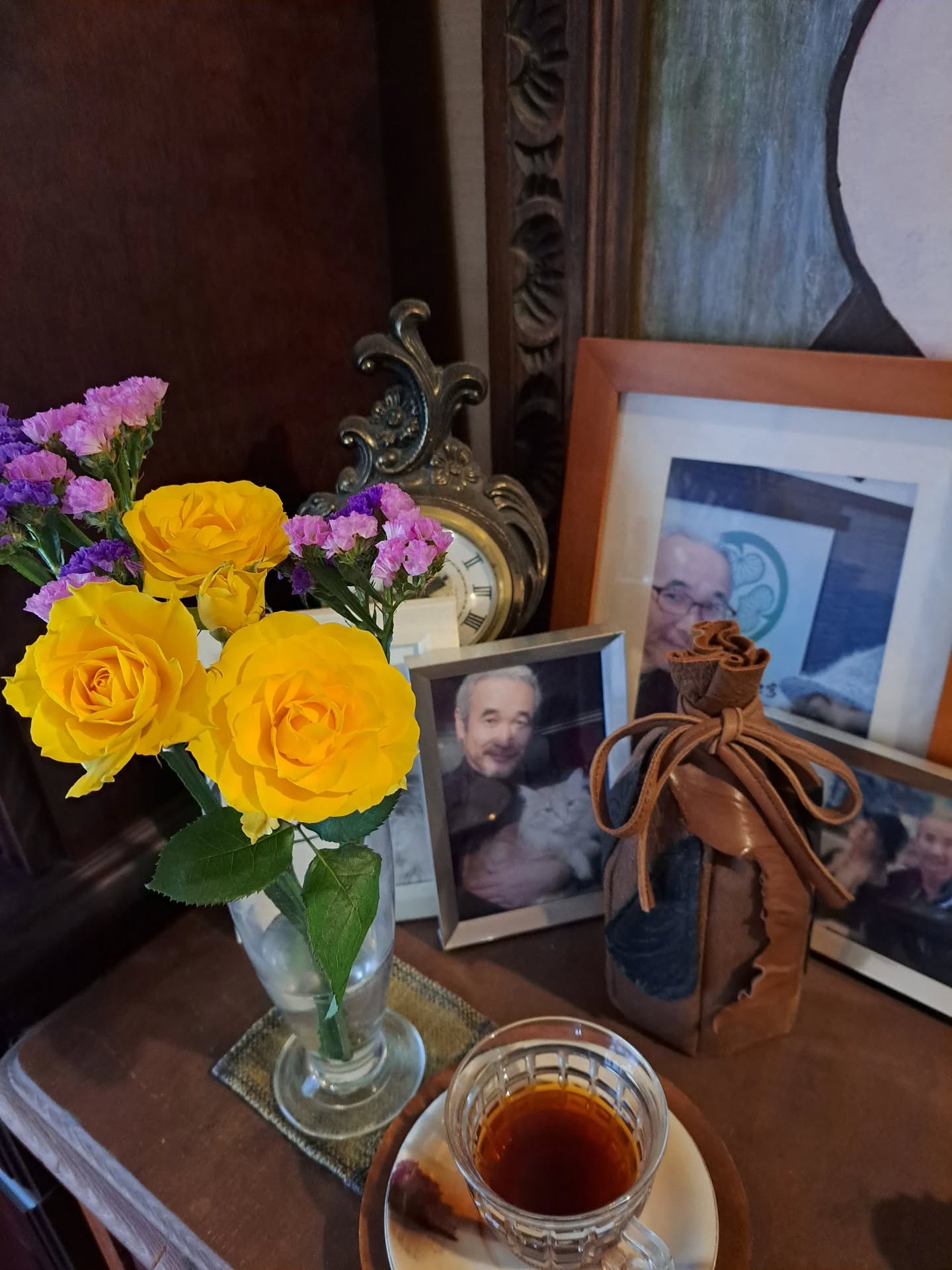 February 2026
Flowers for My Dear, Mikio
Valentines day was also came, I celebrated with Mac and a lot of chocolates🍫💕
✒️
2026年2月
三喜男さんの為の花達
バレンタインも有ったからね、マックと沢山のチョコレートでお祝いしました🍫💕
#flowersformylove
#art
#gallery
#アート
#彼への花