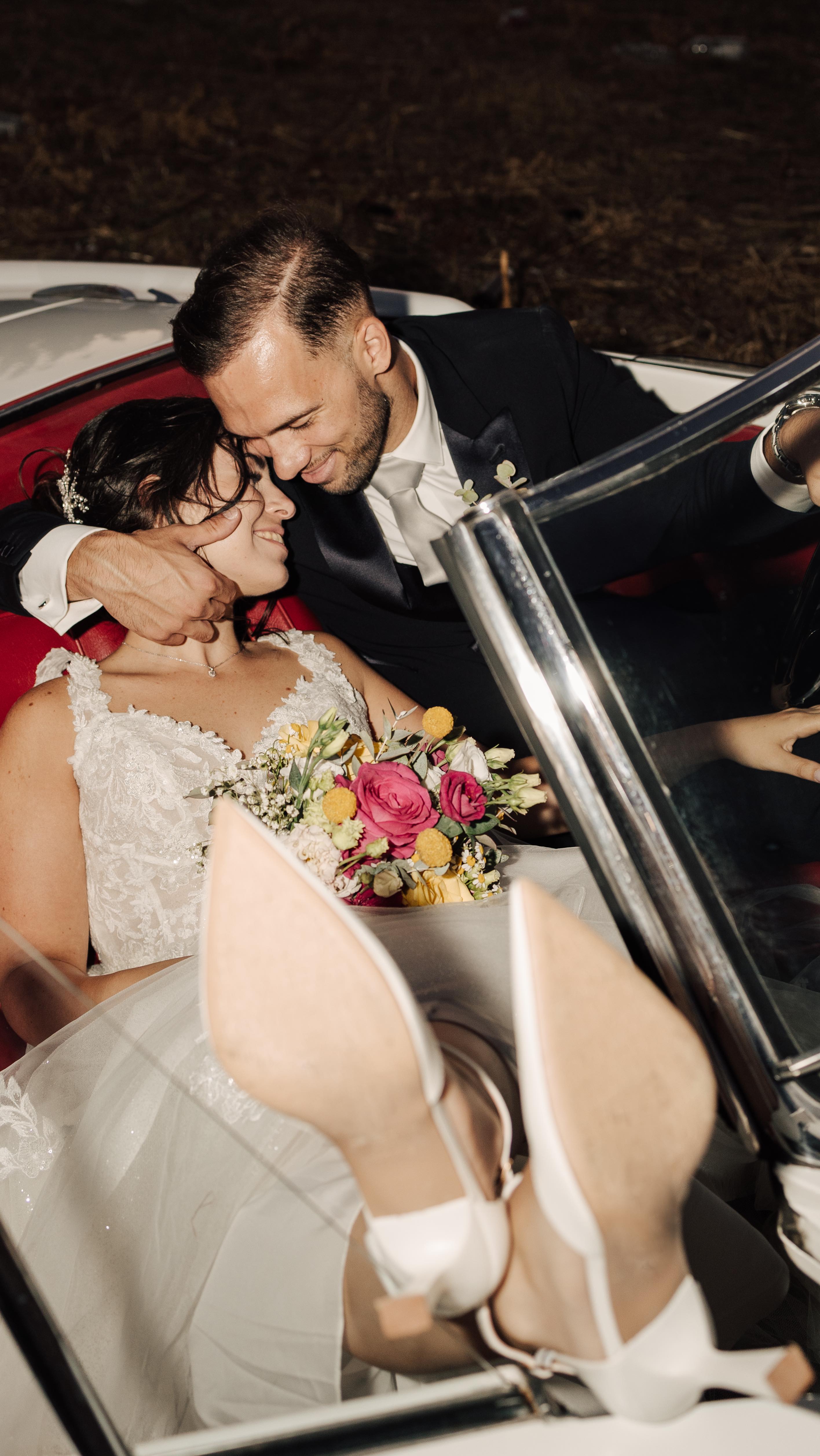 From a dance floor burning with energy
to elegance that stops time.
Between lights, music, and eyes full of love…
their wedding was pure magic.
.
.
.
#weddingreel
#weddingfilm
#weddingvideography
#weddingday
#luxurywedding
#elegantwedding
#weddingparty
#weddingvibes
#loveandpassion
#weddinginspiration
#cinematicwedding
#weddingmoments