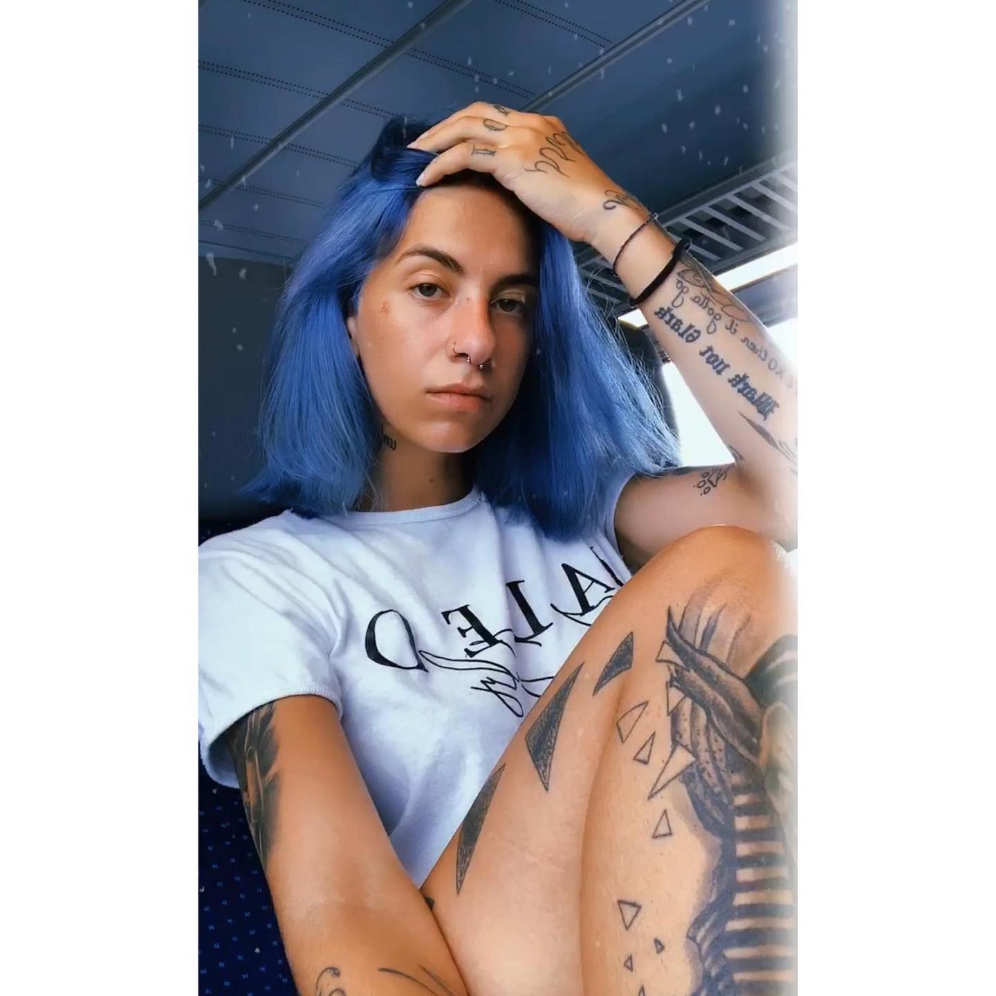 Hot Blue ๐โจ @perfectstyle.hair
.
.
.
.
#balayage #ombre #blondebalayage #wellabewegt #perfectstyle #blondehair #blonde #blond #hair #hairdresser #haircut #besthair #amazinghair #hairgoals #hairideas #hairinspiration #hairlove #hairinspo #hairtrends #hairtransformation #hairstylist #healthyhair #hairartist #behindthechair #meches #highlights #blondehighlights #blondemeches #longhair