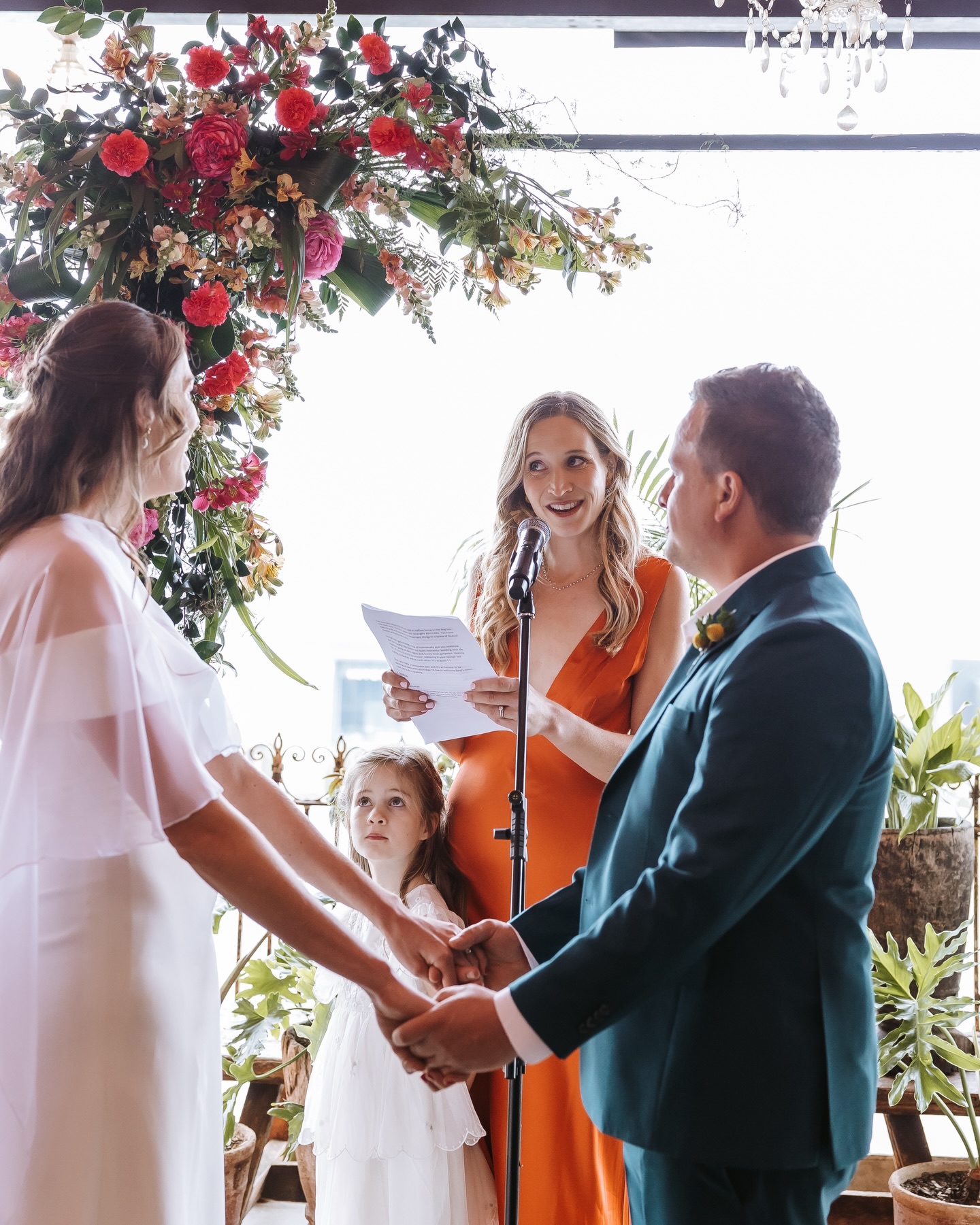 Finally making its way onto the grid.
A truly beautiful wedding with the loveliest people, coney energy and the most stunning colours.
Thank you @baileycorder and @dj.kleynhans for having us document your special day. š¤š¤