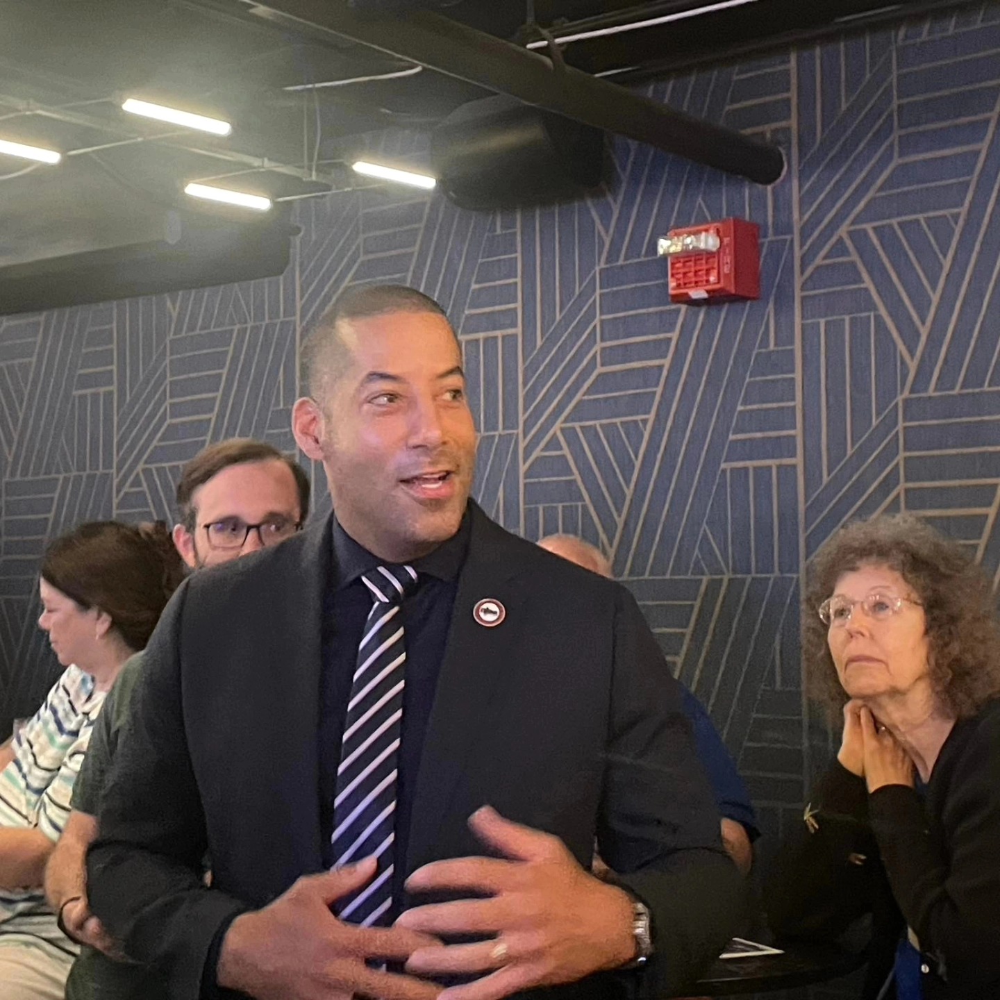 The NEA Democratic Caucus
2nd annual Mary Artuso Social
Special Guest :
New Jersey Gubernatorial Candidate
Former Mayor of Montclair, NJ
Sean Spiller