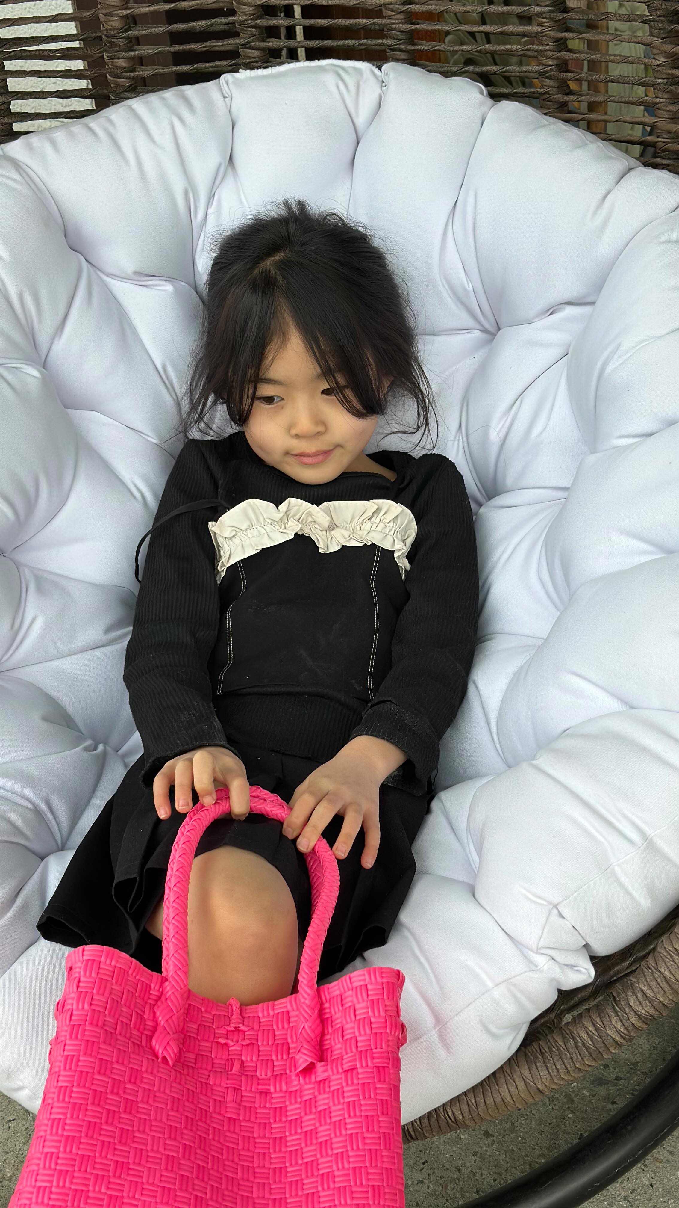 メルカドバッグの季節がやって参りました。
軽くて丈夫でオシャンなバッグ。
お花見の際はぜひ。
#メルカドバッグ#パサールバッグ#バリ雑貨#kanmuryou#春物