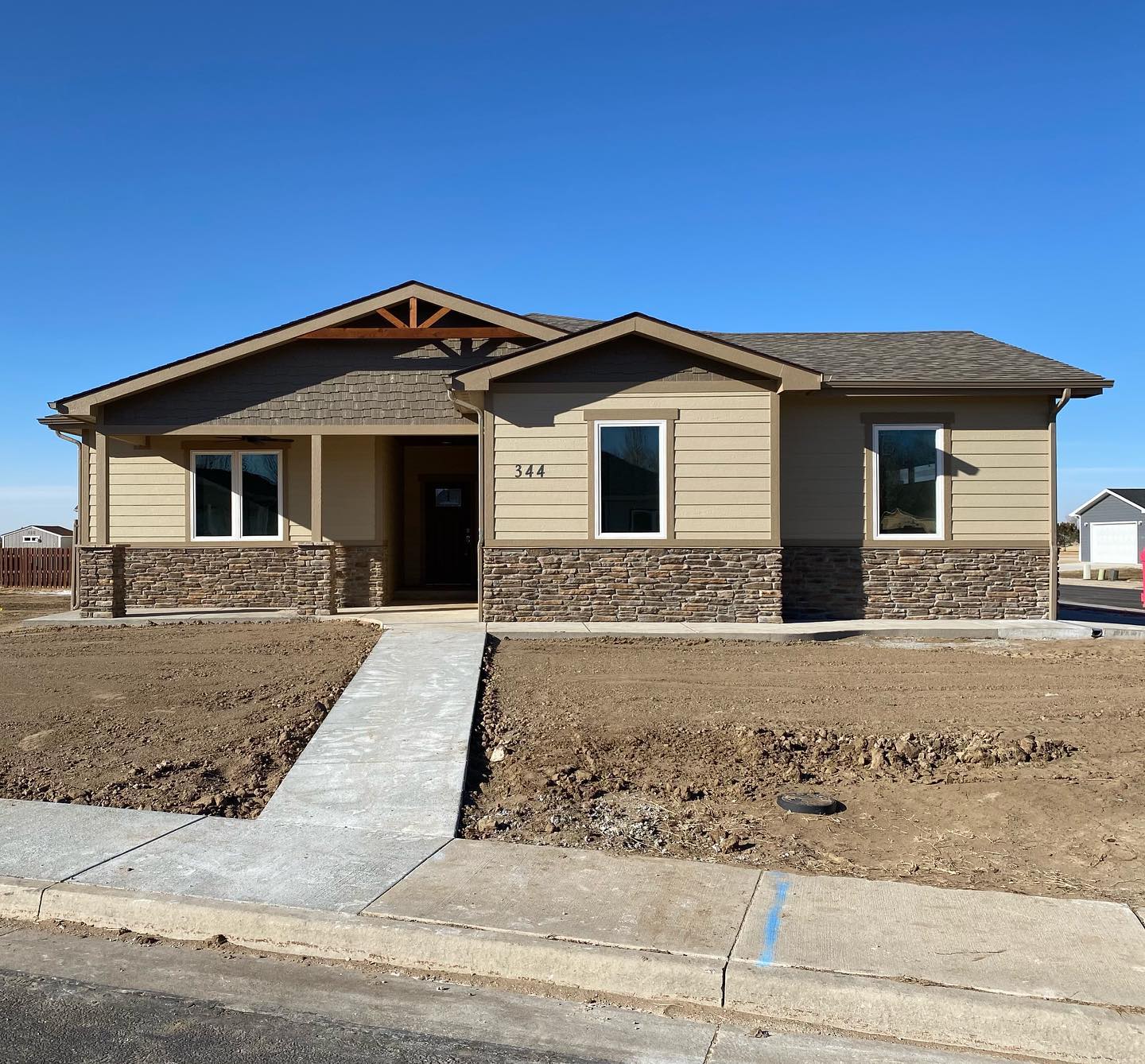 Another custom home completed! We designed this with our customers to meet their needs and, as usual, they were able to choose all of their colors and finishes 😎
#customhomes #customhome #customhomebuilder #newconstruction #newconstructionhomes