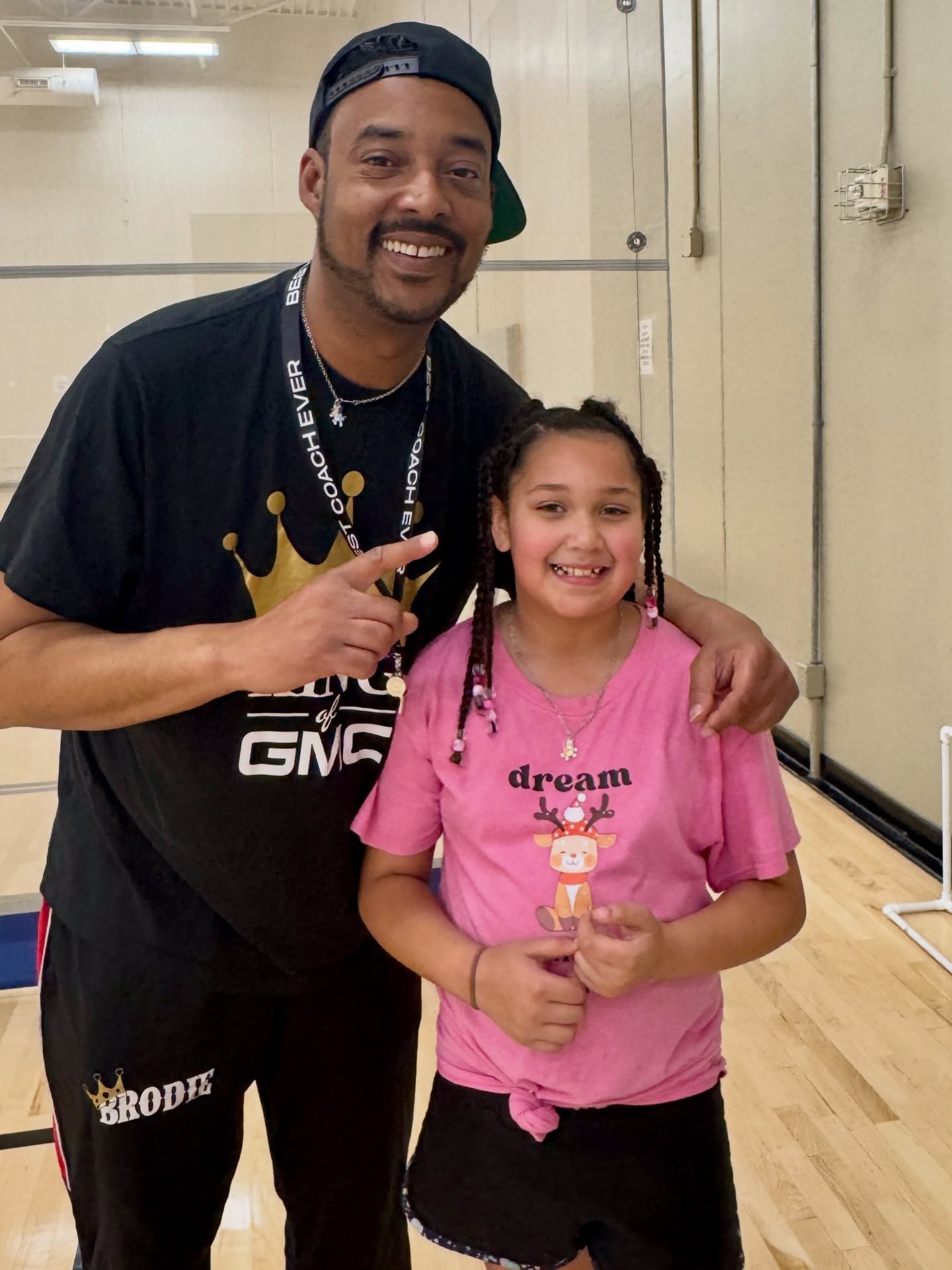 Last night at practice Liyah came running in a little late…
Walked right up to Coach and said,
“I got you something!”
Matching friendship necklaces. 🥹✨
These girls never miss a beat when it comes to showing love to Coach. It melts my heart every time.
Coach said:
“Hold up… we gotta get a picture with our chains!” 😂
Moments like this are bigger than basketball.
It’s family. 💯❤️
#BrodieBasketball #GirlsRule #Basketball #TeamCulture #coachlife