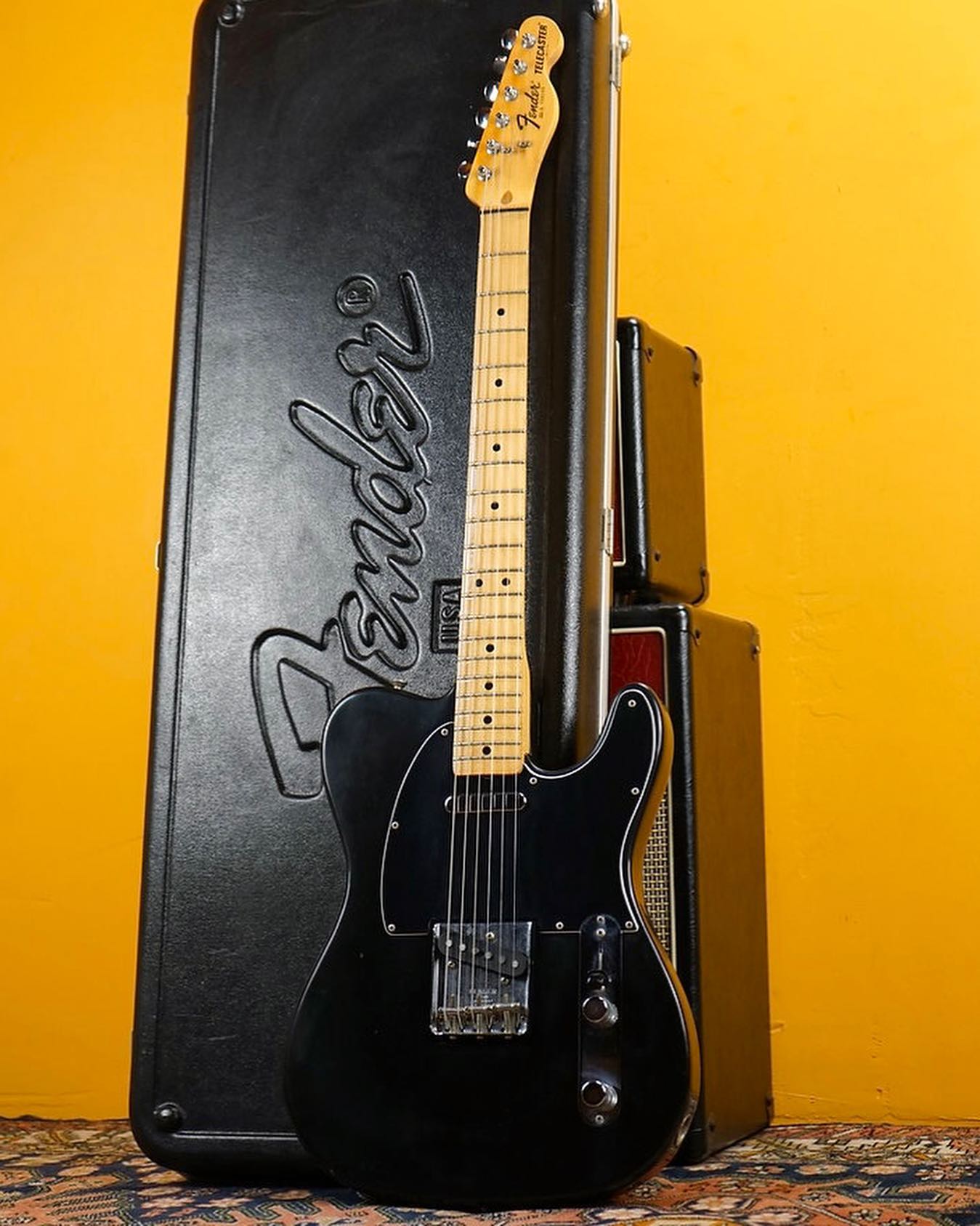 1978-81 Fender USA Telecaster.
How apt for #teletuesday
Why 1978-81, you ask? During the late 70s through to the early 80s many Strats and Teles left the factory with a mix of parts as Fender made their way through old stock.
In the case of this guitar, just about everything dates to ‘78 apart from the body serial sticker, which denotes it physically left the factory in ‘81.