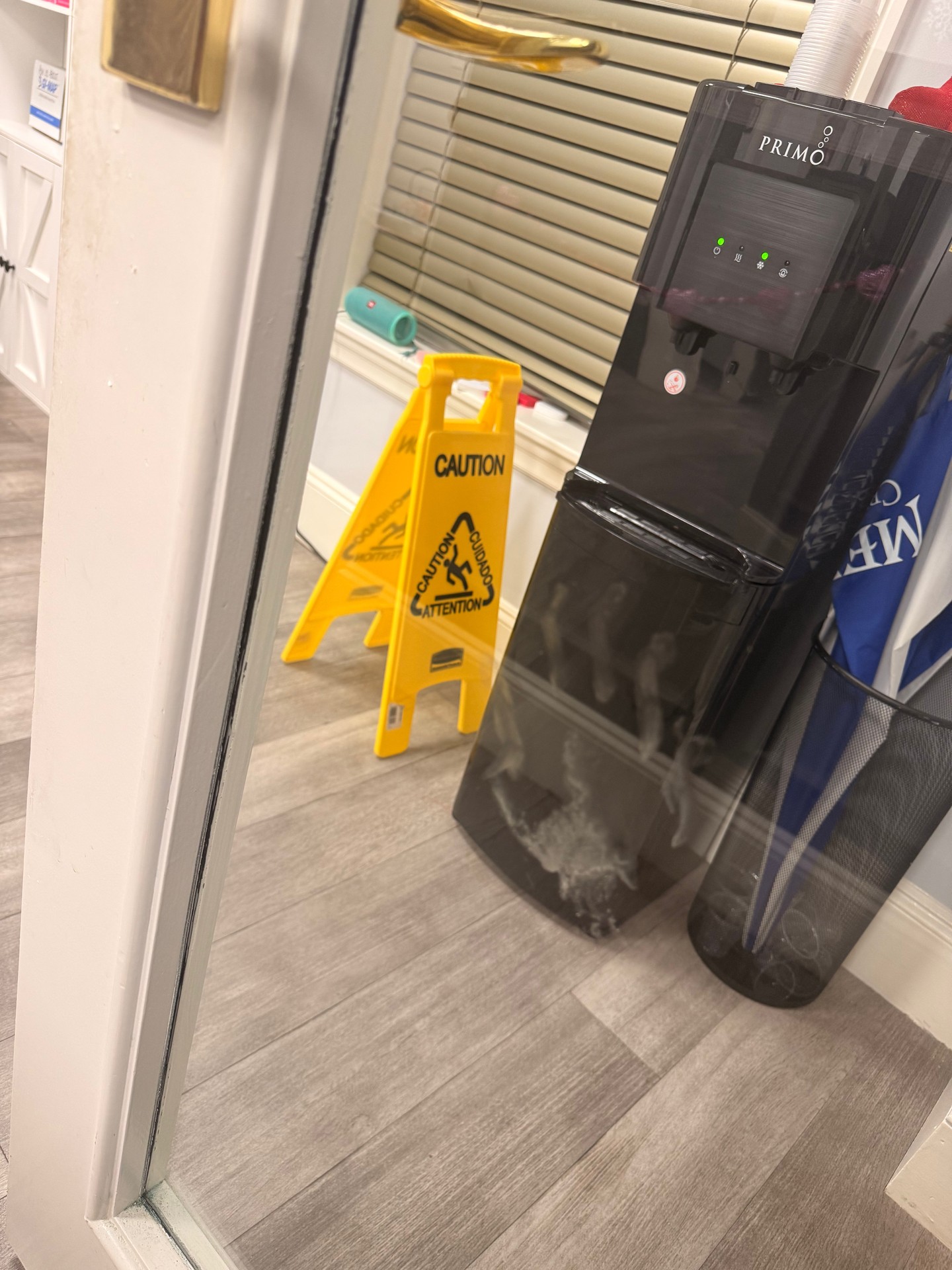 When the sign says “Caution: Wet Floor”
ㅤ
…but the real hazard is tiny hands touching everything 😂