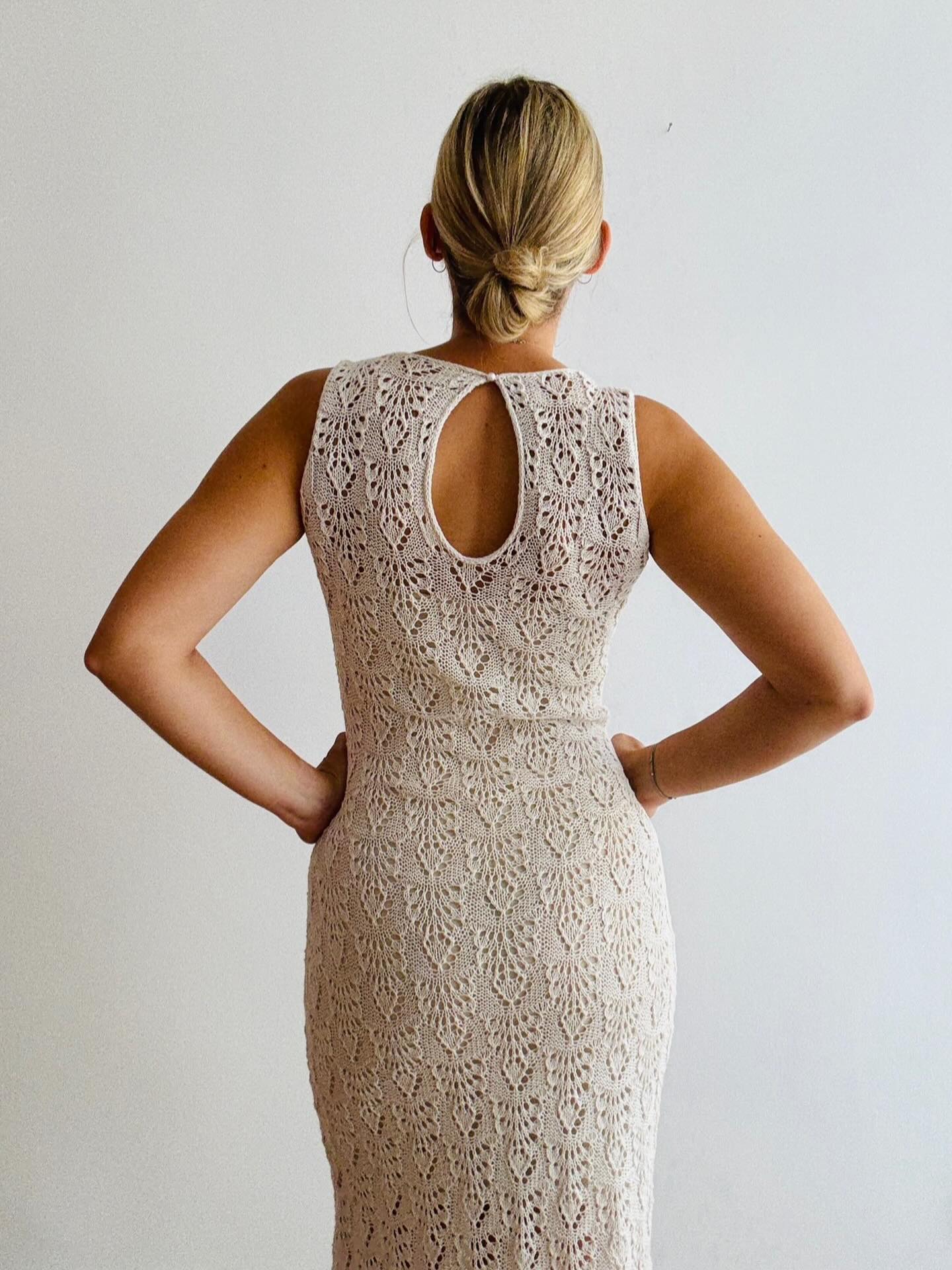 Today is International Women’s Day. Congratulations, discount codes, flowers, and praise for being inspiring and powerful “power women” feel especially wrong this year. Because this year, on Women’s Day, I am angry. And it’s the first time I have felt this anger.
Until a few weeks ago, I lived in my self-determined, emancipated bubble, filled with lots of beautiful knitting, in which my husband and I share paid work and care work equally between us. And we do our best to pass on this sense of equality between people to our daughter and our son.
But my great anger on this year’s Women’s Day has a reason: a few weeks ago, my intact bubble cracked when, completely out of the blue, I was attacked by a stranger while I was out jogging. The first time I experienced physical, misogynistic violence firsthand. The first time something truly shook me awake. The realization that in 2026 we still live in a world in which women become victims of misogynistic acts. On a daily basis.
That’s why this year, on this day, what I feel most of all is anger—and the need to share this experience. Because it is necessary and important to stand up, to be loud, to be uncomfortable. To go to the police. To file a report. To refuse to accept gaps in equal treatment. For equal pay, equal pensions, equal health, equal rights.
.
To come back to the knitting part you have signed up for here: This is most feminine design I have ever made up and it somehow feels like the perfect design to go with this post. The pattern is the #pierredress and it’s available in German and in English on my website and Ravelry.
.
#internationalwomensday #equalrights #knitting #stricken