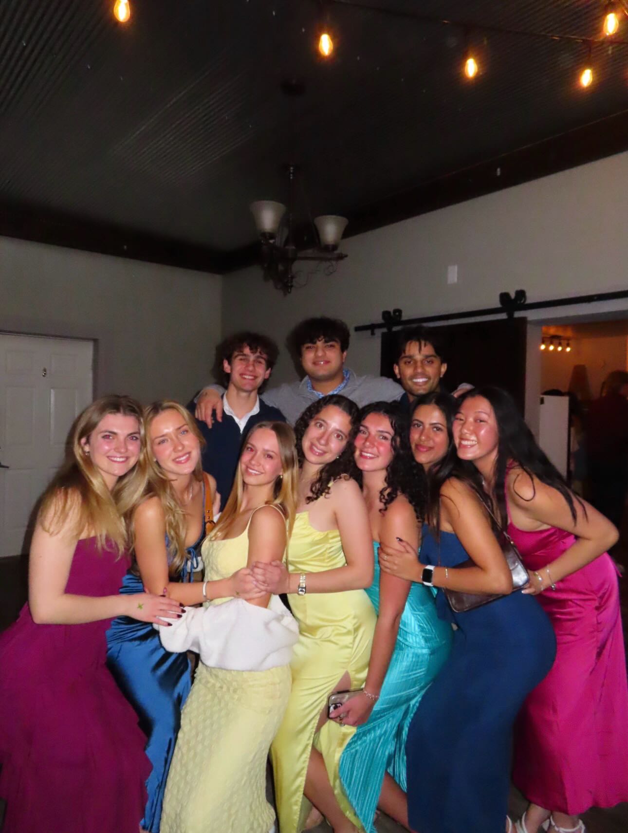 Last week, our Brothers enjoyed an amazing spring semi at Alto Vineyards!! 🌸🌷