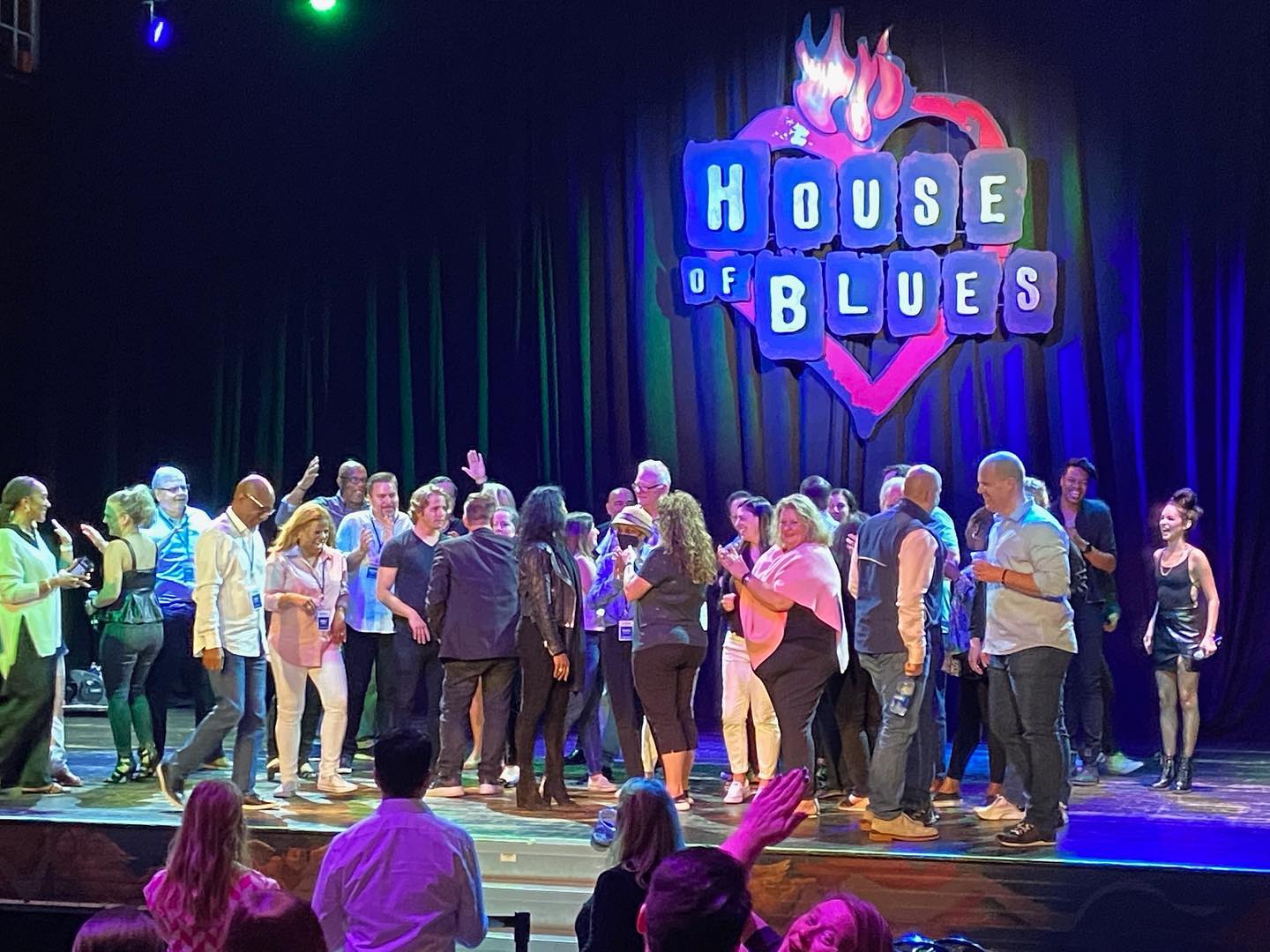 Brining the Hoopla everywhere we go! 🤪😎🥳
#hooplatravelpartners #hooplatravel #hoopla #orlando #houseofblues #museumofillusions #travel #conferencebutmakeithoopla