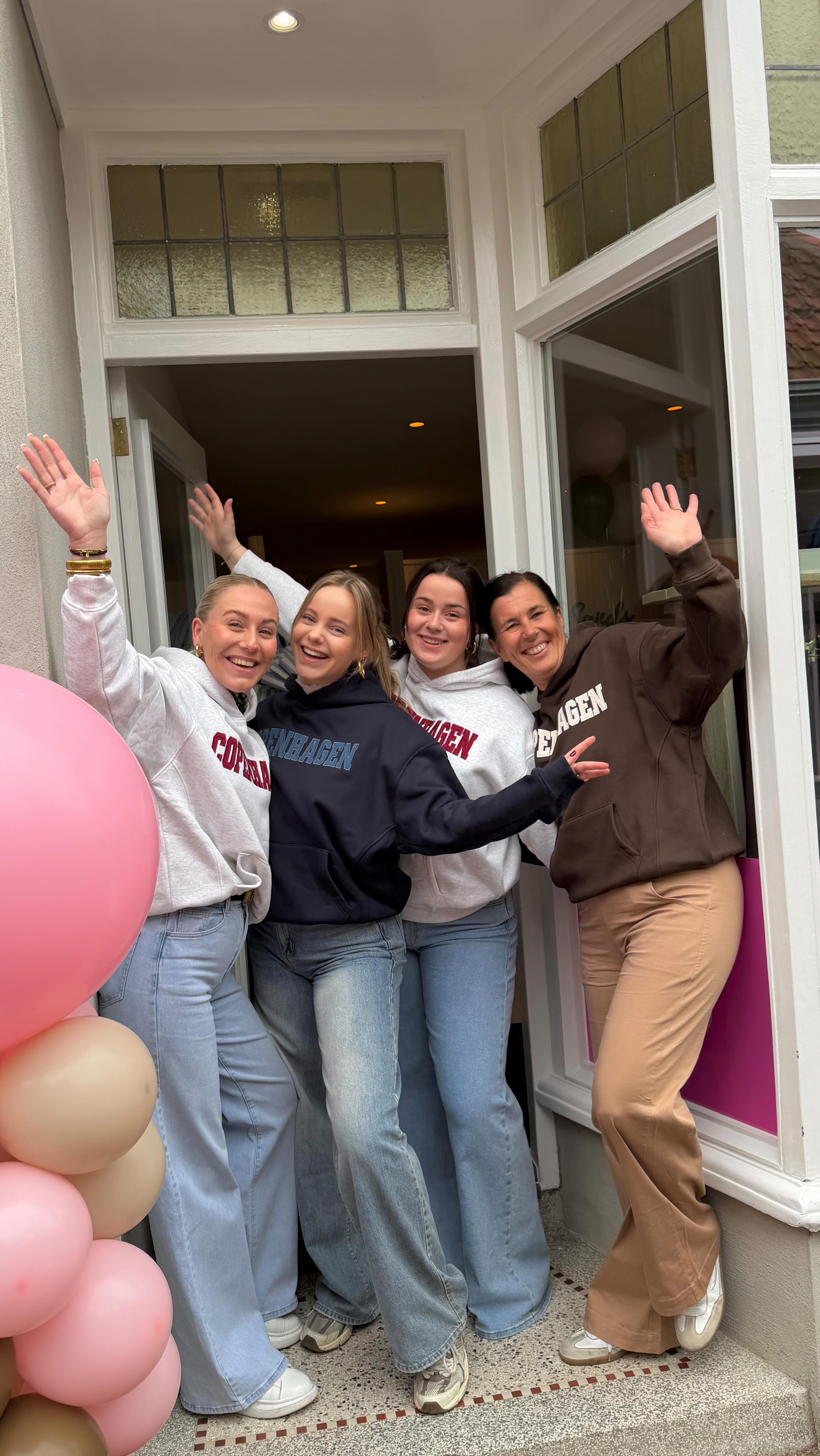 WHAT A DAY 🤩🫶🩷
Our Crystal Sands x Happy Body Club reformer pilates event was amazing! Thank you all for coming!
And good news… our sport pop-up is still open until Saturday 14/03. Come say hi (morgen weer geopend vanaf 12u)💖
#reformerpilates #sportevent #popup #popupstore #sportwear