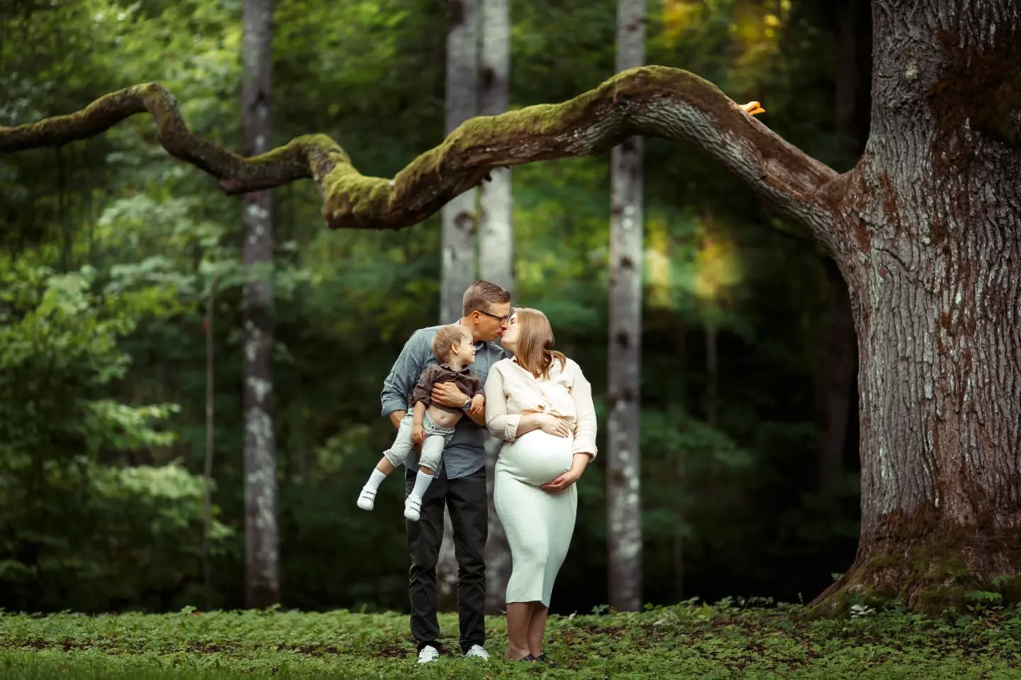 Lisää kuvia sivustolla www.didykmaksim.com
#weddingphotographervantaa#weddingphotographerhelsinki#photographerespoo#photographerhelsinki#helsinkiphotography#valokuvaajaespoo#valokuvaajavantaa#valokuvaajahelsinki#weddinghelsinki#weddingespoo#hääkuvaajaturku#hääkuvaajaespoo#hääkuvaajavantaa#hääkuvaajahelsinki#фотографхельсинки#свадебныйфотографхельсинки#perhekuvaajahelsinki#perhekuvaajaespoo#perhekuvaajavantaa#perhekuvaushelsinki#perhekuvausespoo#weddingphotographerespoo#finlandweddingphotographer#häät2024 #hääkuvaaja#hääkuvaajat#hääyrittäjät#perhekuvaus#valokuvaajatsuomi#maternityphotography