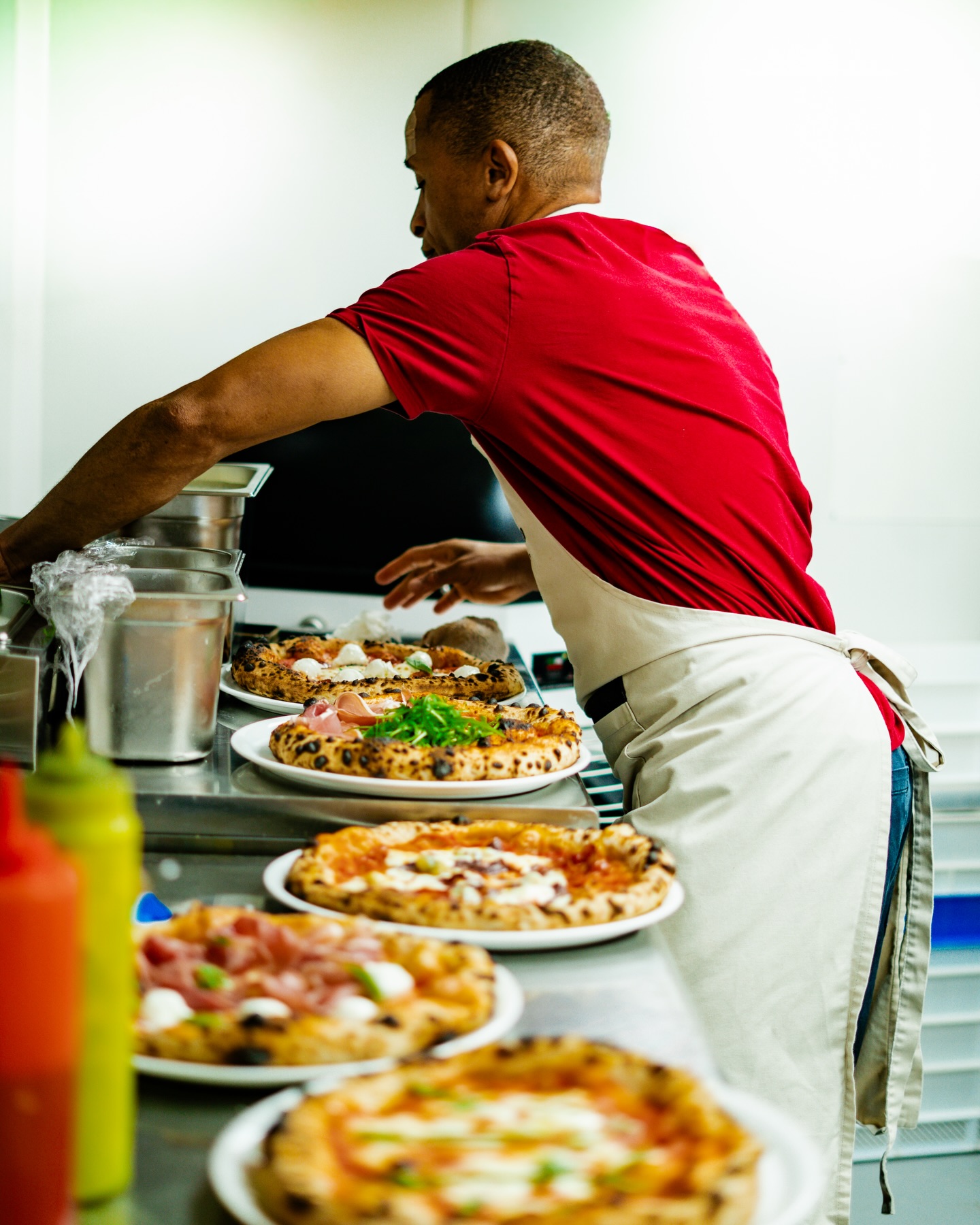 La vraie pizza napolitaine 🫦
Trattoria | Pizzeria | Cocktail | Event
📍 1 place des Martyrs de la Résistance, Niort (centre ville)
📞 05 49 10 73 79
🕰 Ouvert midi et soir 7j/7
Baci - restaurant italien Niort - bar lounge - aperitivo - cocktails niort - ou sortir à Niort - ambiance lounge Niort - brunch niort - trattoria - trattoria Niort - restaurant brunch niort - brunch poitiers
@lauska.studio ✨