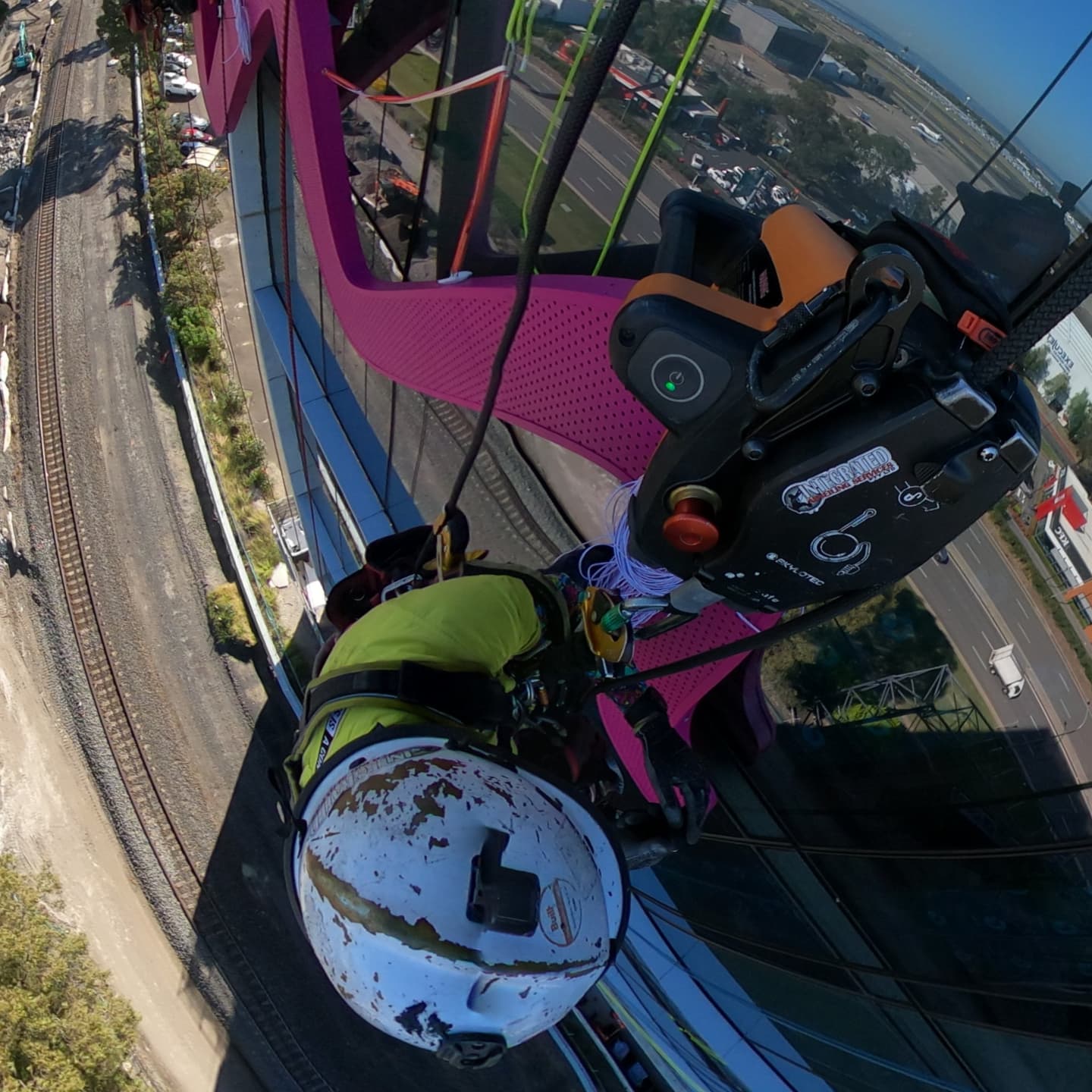Baxter Rd Hotel
Sky Signage Installation
Dual winch lifts and suspended assembly of some large lettering in a tiny rail corridor.
#lift #rigging #Sydney #rope #accessories #acx #skylotec #flying #high