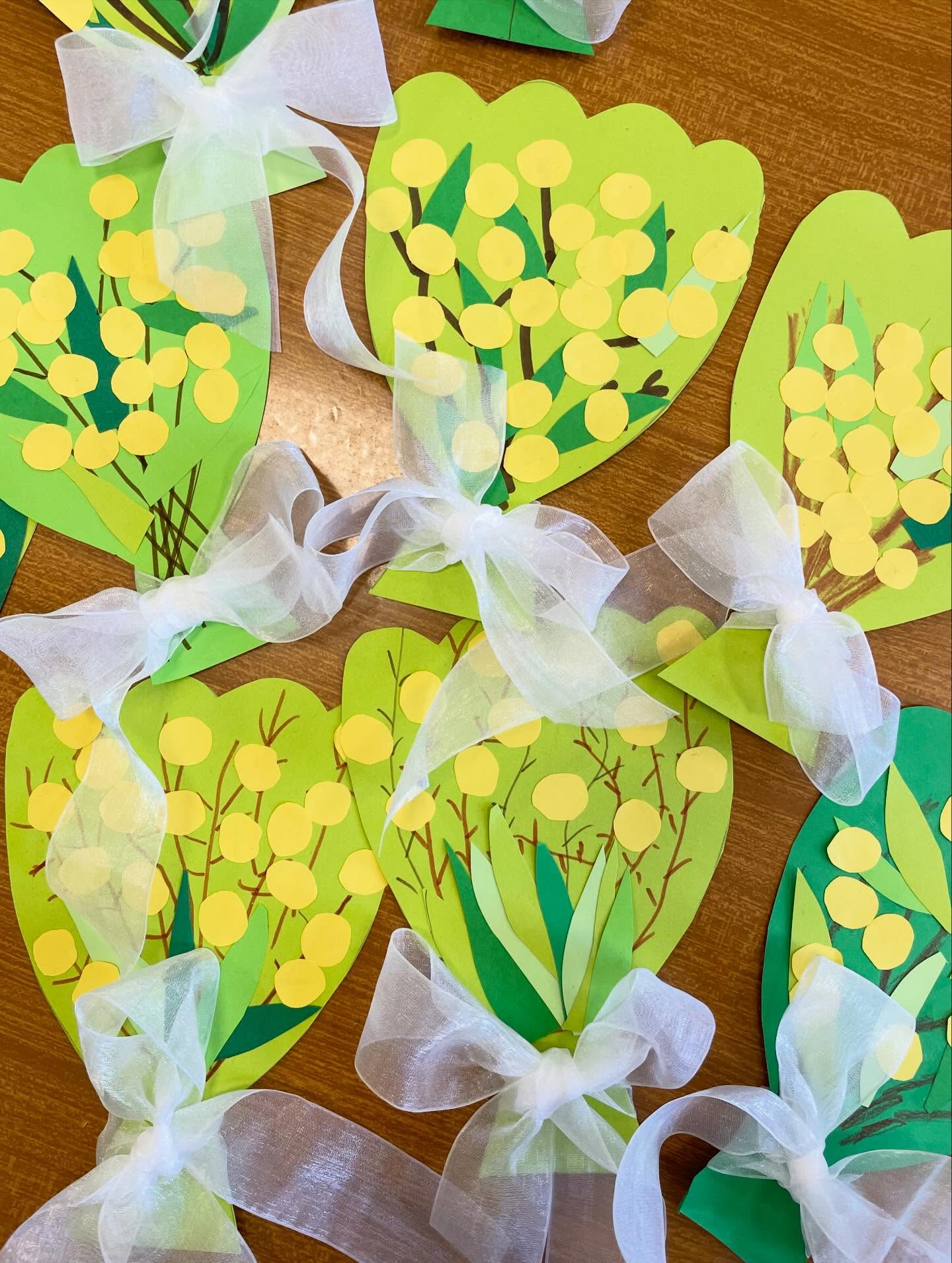 In occasione della 𝑭𝒆𝒔𝒕𝒂 𝒅𝒆𝒍𝒍𝒂 𝑫𝒐𝒏𝒏𝒂 i bambini del Doposcuola di Granze hanno realizzato per la loro mamma delle bellissime mimose a collage 🌷
Un dolce pensiero nato da creatività e cura ✨
#doposcuolajoker #jokeraps #laboratorio #creativitá #festadelladonna