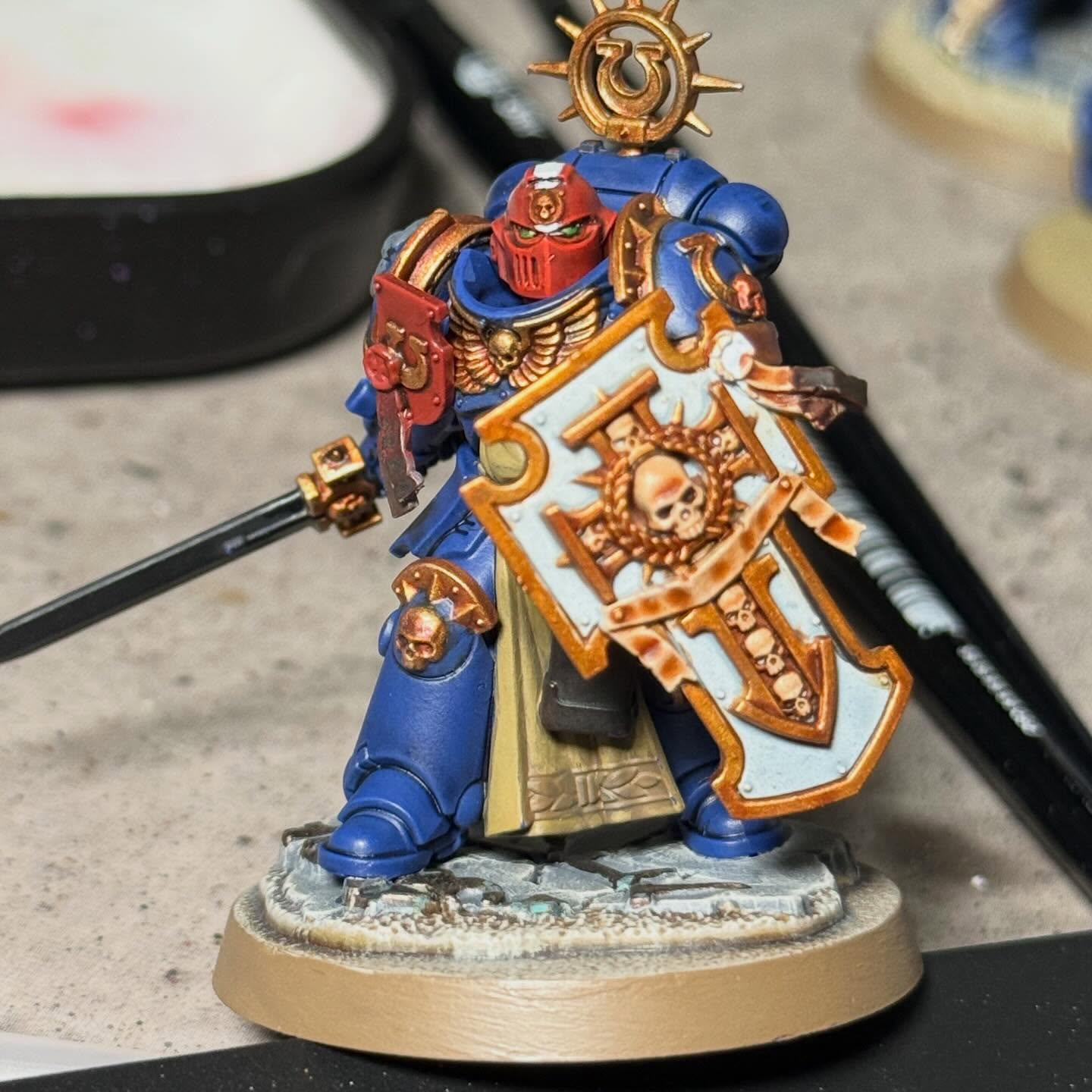 Progress has been made, few more highlights on the helmet and then onto the blue’s ready for tomorrows monthly update! #Warhammer #warhammer40000 #warhammer40kpainting #miniaturepainter #spacemarines