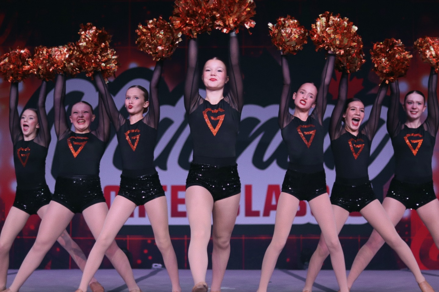 Heading into Day 2 of the Warman Cheer Classic with all the stage feels. Let’s go💥
@wcclassic
#sask#canada#cheer#gridders#griddersgym