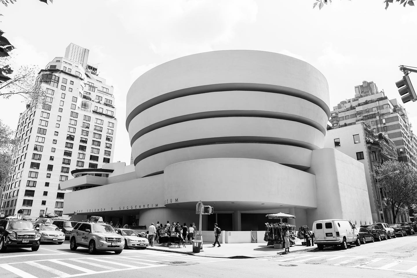Here’s an interesting story from @guggenheim. Since 1959 the Guggenheim Museum in New York has been plagued by superficial cracks.
The tracing of certain cracks took more than a year until they found a solution employing a non-destructive method of restoration, using monitors, radars and laser scanners. It’s restoration was completed in the summer of 2008. This method sounds very familiar to us since we apply it in a very similar way in showers.
.
.
.
.
.
Source @wikiarquitectura
#TERSOMR #Architecture #InteriorDesign #TileInstallers #Marble #Stone #TersoMarble #LuxuryBathrooms #Homeowners #Contractor
#LuxuryHomes #Luxurynyc #NYC #Architect