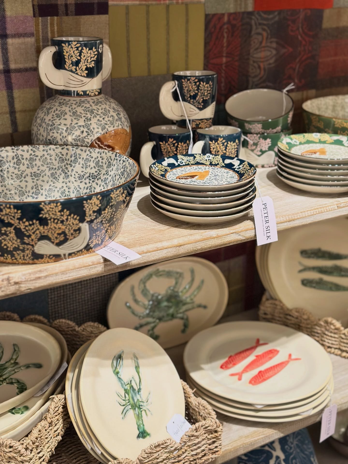 Tableware or Artwork? 🕊️ We’re obsessed with our stunning new crockery - it’s all unpacked and ready for you to see in our showroom! All hand finished and made in Denmark, they are works of art and a perfect unique gift for you or a friend!
#uniquegift #tableware #springtablescape #seacreatures #japaneseinspired