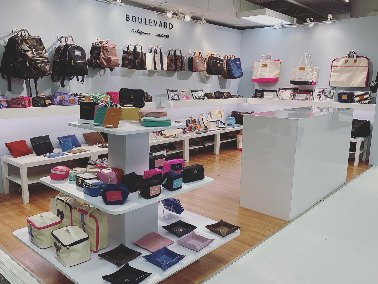 #tradeshow #tradeshowdisplay #tradeshowbooth #boothdesign #custombooth #exhibit #exhibitdesign #atlanta #atlantagiftshow #americasmart #boulevard #mkdisplays