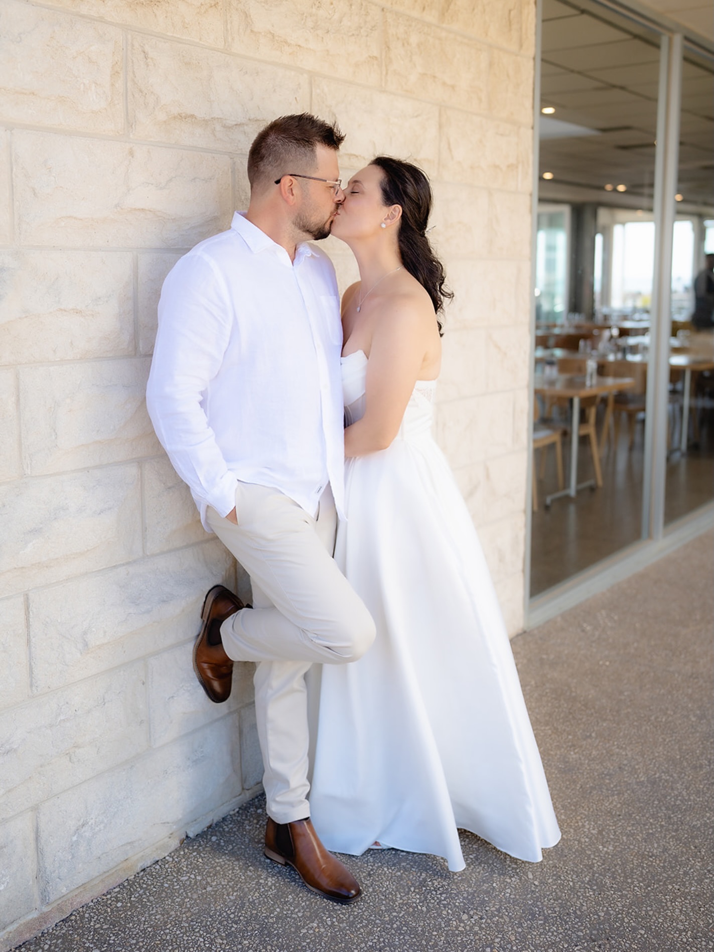 Some of the best moments on a wedding day happen in the quiet spaces.
A short moment together after the ceremony. A chance to pause, breathe, and take in what just happened.
No huge schedule. No expectations. Just two people beginning the next chapter side by side.
#geelongboutiqueweddings
@mikeatchisonphoto
@360queenscliff