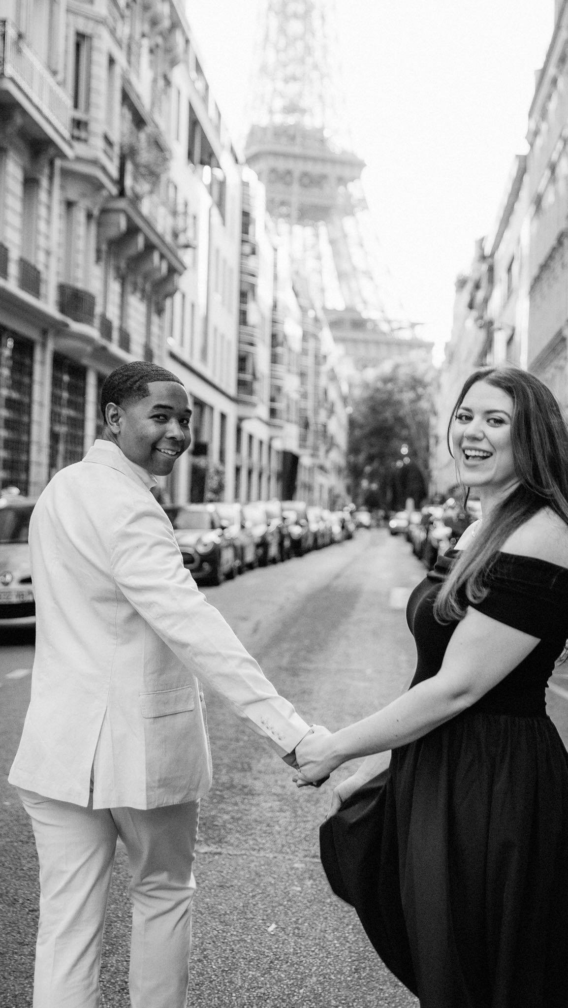 Dancing through the Parisian streets 💃🕺
A spontaneous moment of joy, love, and Paris magic.
📩 hugochuphoto@gmail.com
🌐 hugography.com
#parisphotographer #couple #love #parisphoto #videoparis