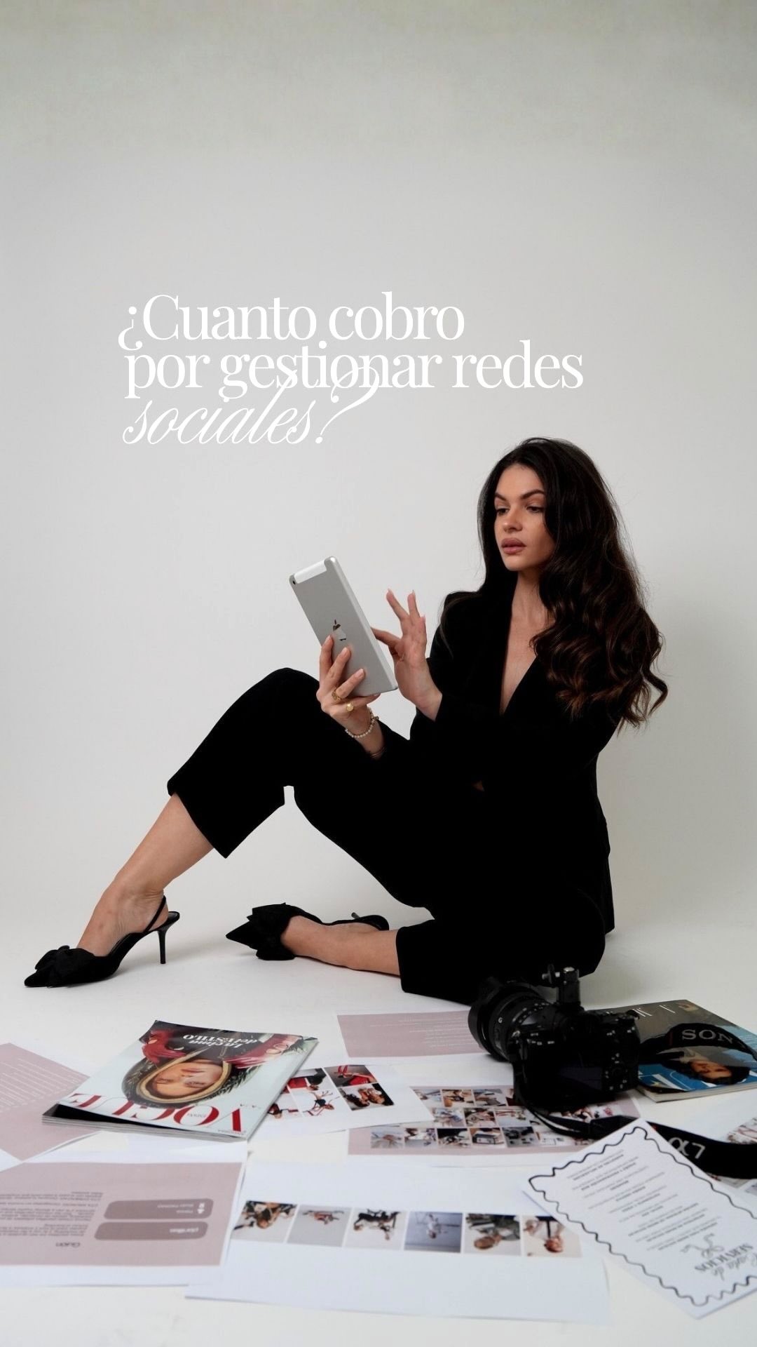 Te contamos qué hay detrás de lo que cobramos a nuestros clientes por gestionar sus redes sociales 👀
No es solo “publicar contenido”. Hay todo un proceso estratégico detrás:
1️⃣ Enviamos nuestro portafolio con los packs de gestión de redes sociales.
2️⃣ Enviamos la factura y el contrato para formalizar el servicio.
3️⃣ Creamos un plan de marketing para definir la estrategia.
4️⃣ Desarrollamos el moodboard con ideas, guiones y el contenido del mes.
5️⃣ Presentamos el content plan con todo el contenido ya editado.
6️⃣ Analizamos las estadísticas para ver qué funciona y cómo podemos mejorar.
Si quieres ser Social Media Manager y empezar a profesionalizar tus servicios, en nuestra web encontrarás todas las plantillas para seguir este proceso.
Y si quieres empezar a crear contenido con estrategia, contáctanos ✨