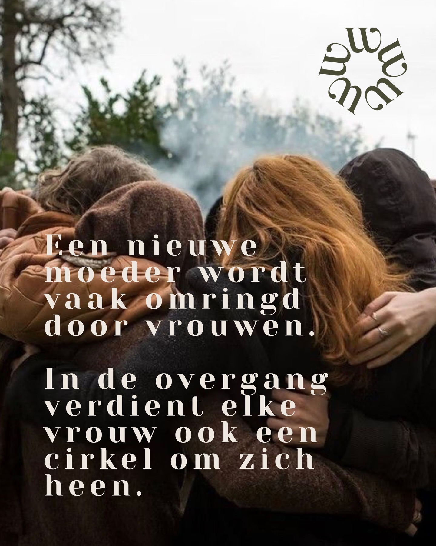 Ik ben van mening dat de menopauze meer lijkt op nieuw moederschap dan we durven toegeven. In de kraamtijd weten we hoe waardevol het is om vrouwen om ons heen te hebben. Vrouwen die begrijpen wat er in je lichaam gebeurt. Die luisteren zonder oordeel. Die je laten uitspreken zonder meteen met oplossingen te komen. Een bedding van herkenning.
Tijdens de menopauze gebeurt er opnieuw iets groots in een vrouwenleven. Je lichaam verandert. Je energie verschuift. Je blik op werk, relaties en jezelf verdiept.
Ook hier ontstaat de behoefte aan vrouwen om je heen die weten hoe dit voelt.
Toch maken veel vrouwen deze fase in stilte door. Soms zelfs in eenzaamheid of schaamte.
Daarom bestaat 𝙏𝙝𝙚 𝙂𝙖𝙩𝙚 𝙤𝙛 𝙩𝙝𝙚 𝙒𝙞𝙨𝙚 𝙒𝙤𝙢𝙖𝙣. Want deze levensfase mag niet in het donker voorbijgaan. En al helemaal niet zonder onderlinge verbondenheid.
Ik heb een vrouwencirkel gecreëerd waarin we samenkomen om te delen, te luisteren en te dragen.
Waar ervaringen welkom zijn. Waar ruimte is om te ventileren zonder dat het als klagen wordt gezien.
Waar niemand de ander probeert te repareren.
We zijn er voor elkaar als klankbord. Als inspiratie.
Als herinnering dat je dit pad niet alleen hoeft te lopen.
Vijf bijeenkomsten, verspreid over vijf maanden.
Een groep vrouwen die elkaar draagt in een fase die zoveel wijsheid in zich draagt.
De poort naar de wijze vrouw openen we samen. We starten op 27 maart in Amsterdam.
Voel je dat dit jouw plek kan zijn, stuur me een bericht of kijk via de link in mijn bio.
#wijzevrouw #menopauze #vrouwencirkel #bewustouderworden #secondspring