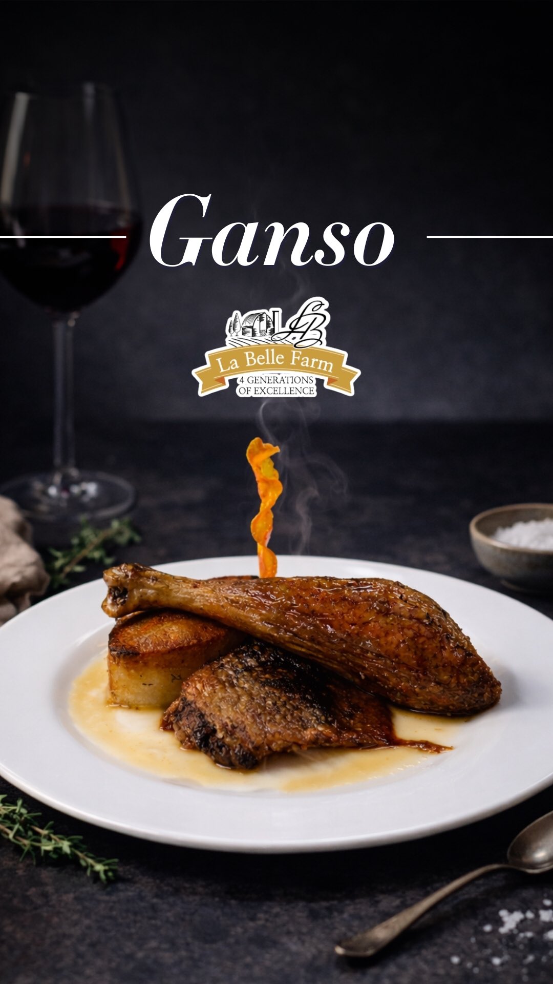 🎥🦢 El primer ganso nunca se olvida.
En este clip, el Chef Emmanuel Chabre @emmanuelchabre comparte una historia personal:
el primer ganso que cocinó fue en Londres, cuando aún era ayudante de cocina.
Hoy, años después, nos muestra la técnica completa del ganso rostizado al horno, con bridado tradicional y más de 2 horas de cocción.
La evolución del oficio, contada desde la experiencia.
▶️ Mira el video completo en nuestro canal de YouTube
🌐 www.gastrosophia.com.mx
📲 55 4958 9947
#GansoRostizado #ChefEmmanuelChabre #CocinaFrancesa #Gastrosophia #AltaGastronomía