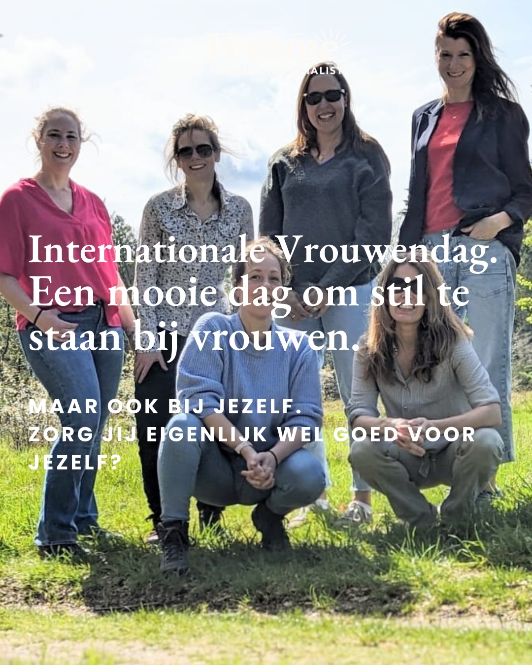 Gisteren was het Internationale Vrouwendag… en ik heb bewust níét gepost.
Het was weekend.
En ik probeer zelf ook te leven wat ik anderen adviseer:
goed voor jezelf zorgen.
Soms betekent dat even een stapje terug doen.
Rust nemen.
Niet alles “moeten”.
Als vrouw zorgen we vaak voor veel mensen om ons heen.
Voor ons gezin, ons werk, onze familie.
Maar goed voor jezelf zorgen is geen luxe.
Het is noodzakelijk.
Want alleen als jij goed voor jezelf zorgt,
kun je ook goed voor anderen zorgen.
Dus bij deze, een ode aan alle vrouwen.
Aan alles wat we dragen, regelen en geven.
Maar ook een herinnering:
💛 vergeet jezelf niet.
Misschien herken je klachten zoals:
• vermoeidheid
• brain fog
• stemmingswisselingen
• cravings of andere klachten die mogelijk met de (peri)menopauze te maken hebben.
Dan is het juist extra belangrijk om goed voor jezelf te zorgen.
Je hebt tenslotte maar één lichaam.
In mijn masterclass
✨ Van hormonale chaos naar balans ✨
leg ik uit hoe hormonen, voeding en leefstijl samenwerken en wat jij praktisch kunt doen om meer energie en balans te ervaren.
Zie het als een moment van zelfzorg voor jezelf.
👉 Aanmelden kan via de link in bio.