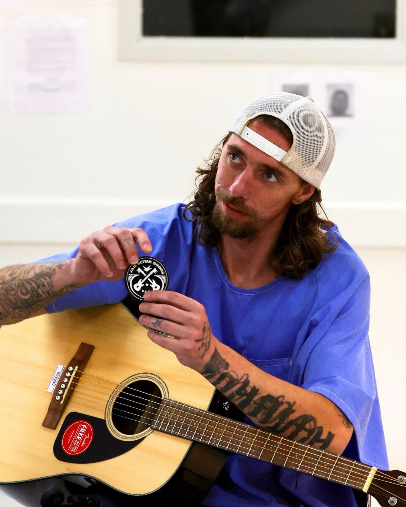 Putting JGD stickers on brand new guitars at Richard J. Donovan Correctional Facility.
This visit was extra special. We were there the same day the guitars we sent a month prior were approved and opened, and got to be part of it all during @demanifestor class. â€ïž
.
.
#prisonreform #musicheals #artsinprison #rehabilitation #incarceratedartists