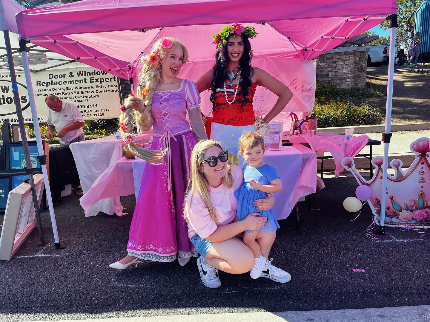 Our princesses had so much fun meeting everyone today! Hope to see you all soon! ππ»π