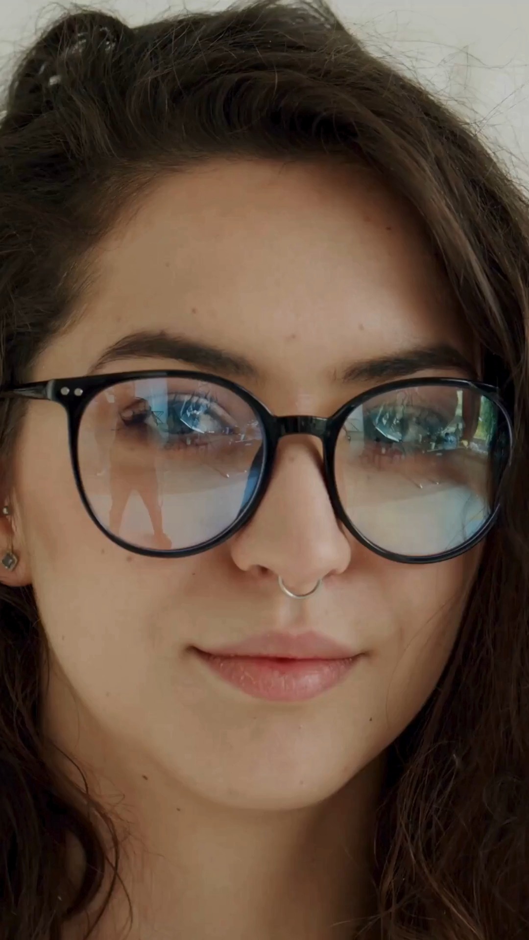 3 días y hasta nunca a los lentes, es así de fácil hacer tu operación en Colombia.