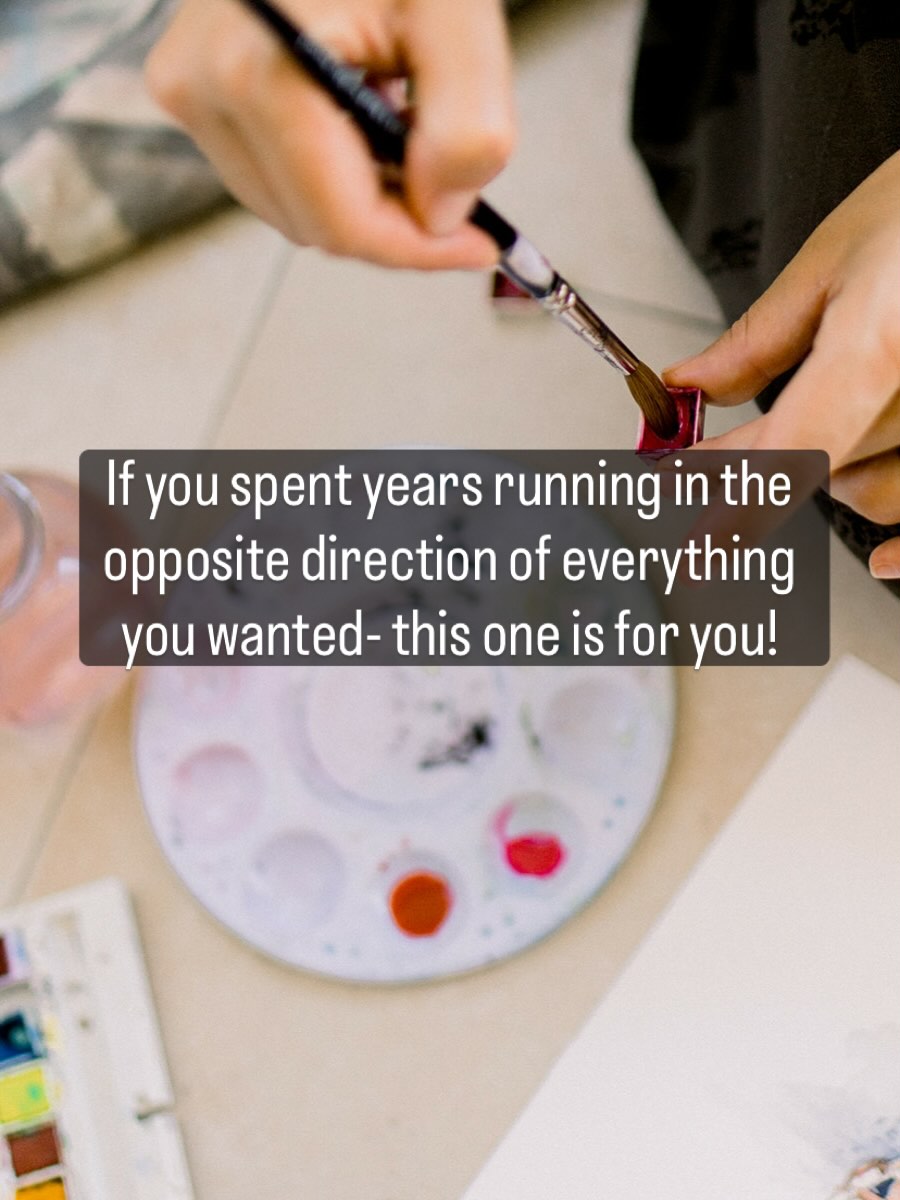 When I first opened an Instagram account in 2018 I was so disconnected from my art I actually wasn’t interested in art all.
I followed mostly nutrition and movement accounts, because that’s what I was into at the time, and I tried to post art content every so often.. because that was the reason I opened my account after all! I probably averaged around 6 posts a year..
As you can imagine I didn’t make much in sales in the first few years. It was still hard for me to paint consistently and posting online felt intimidating too.
But painting and sharing my art was something I always felt called to do.
And I had made a start. And that’s what counted. Because one small step after another will compound until one day you look back and see that you are actually doing all those things you thought you never would or could do ✨✨