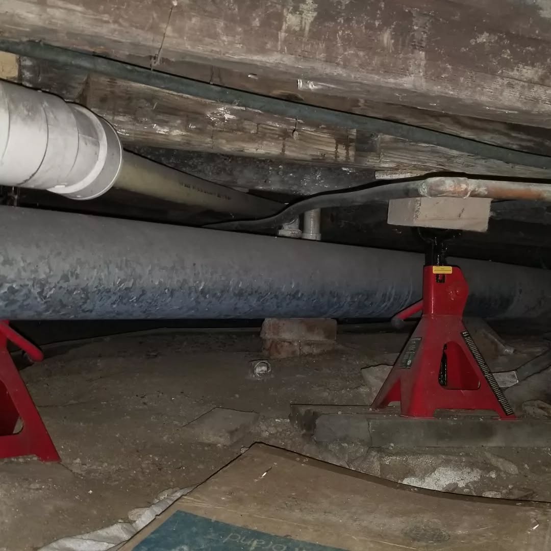 A tree fell on this 1911 house in Letchworth built with lumber from an old barn (1880). Currently being supported with car jacks 😬. I'm thankful that I can find these homes so we can fix them right, but how many did I drive by on the way here that are just as bad or worse?
This house has geothermal heating and cooling! Great to see!
Also, found the Rescue Rangers in the attic 🐿.
Last video is just 2 mins of my drive in the fog.
.
.
.
.
.
.
.
.
.
.
.
.
.
#somuchengineering #solittletime #geothermal #chipanddale #leanonme #1911 #1880 #letchworth #notallitscrackeduptobe