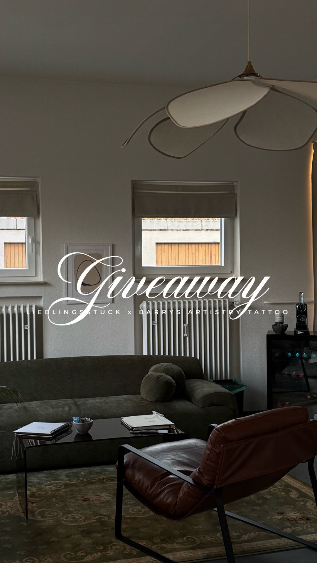 GIVEAWAY ALERT!
Anlässlich unserer zwei Neueröffnung wollten wir unbedingt etwas an euch zurück geben. Deshalb hat eine von euch jetzt die Chance einen 100€ @lieblingsstueckstore Gutschein UND einen 100€ Gutschein von @barrys_artistry_tattoo zu gewinnen. Alles was ihr dafür tun müsst?
🌞 @lieblingsstueckstore und @barrys_artistry_tattoo folgen
🌞 das Reel hier liken
🌞 und eine Freundin markieren, die auch unbedingt mitmachen soll.
Ausgelost wird Ende des Monats, also am 31.3. Wir wünschen euch gaaaanz viel Glück!! #giveaway #lieblingsstueckstore #tattoogiveaway #gewinnspiel