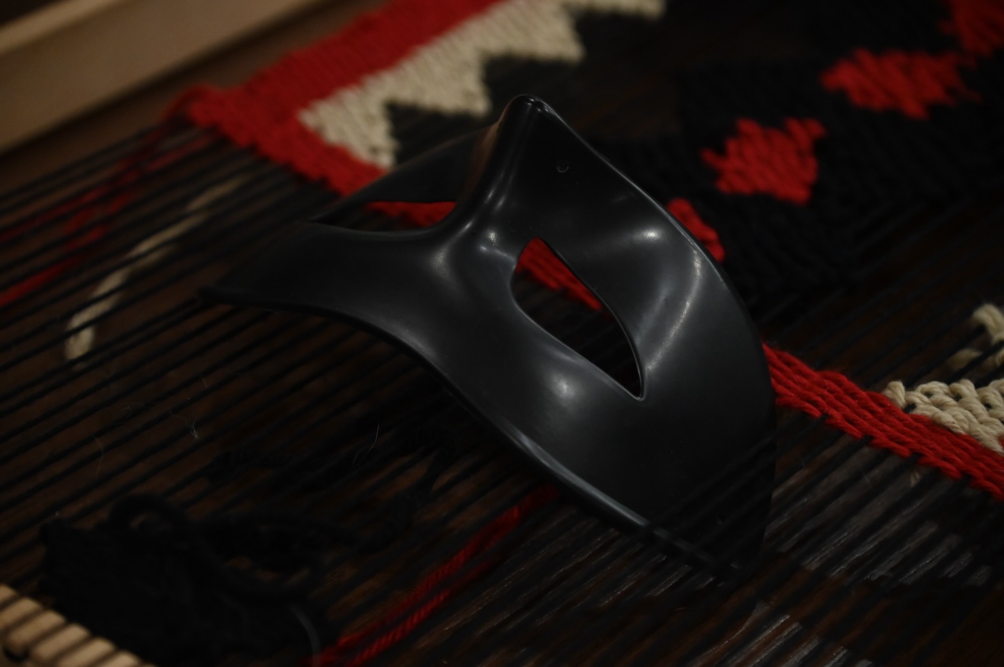 As the Gulf region is forced to enter a new chapter of fear at scale, A NEW GULF WAR, we see the future arriving sooner than expected. A new era mandates new methods . New tools, new looks.
#weaving #woven #sadu #tribal
