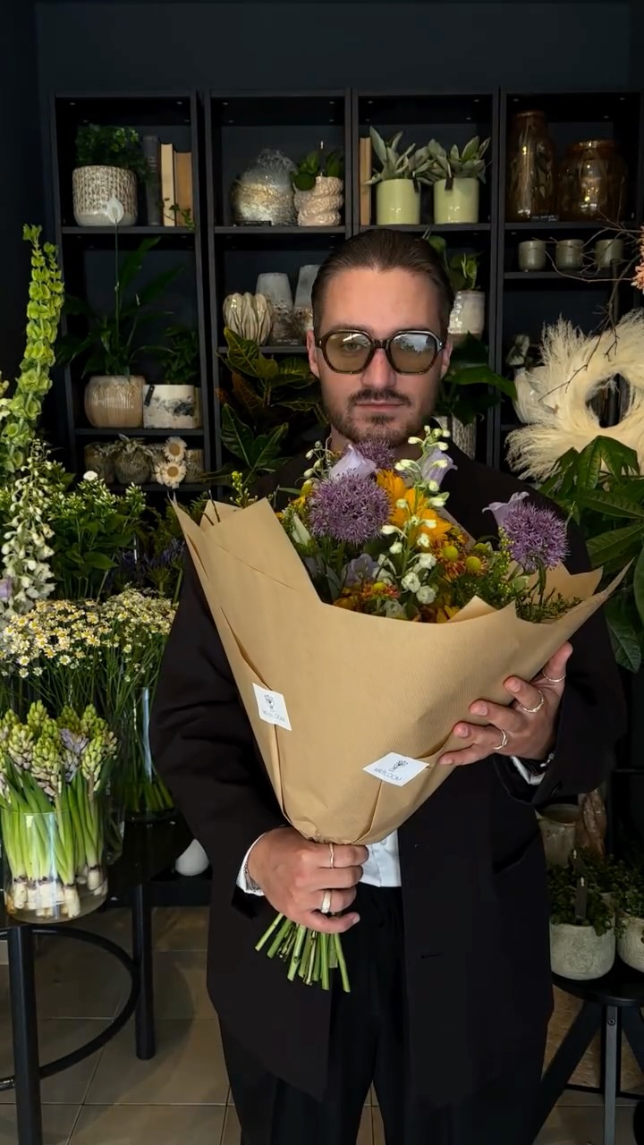 Kousek louky, kousek slunce a spousta radosti.
Luční kytice od Mr.Bloom.
#mrbloom #kvetinybrno