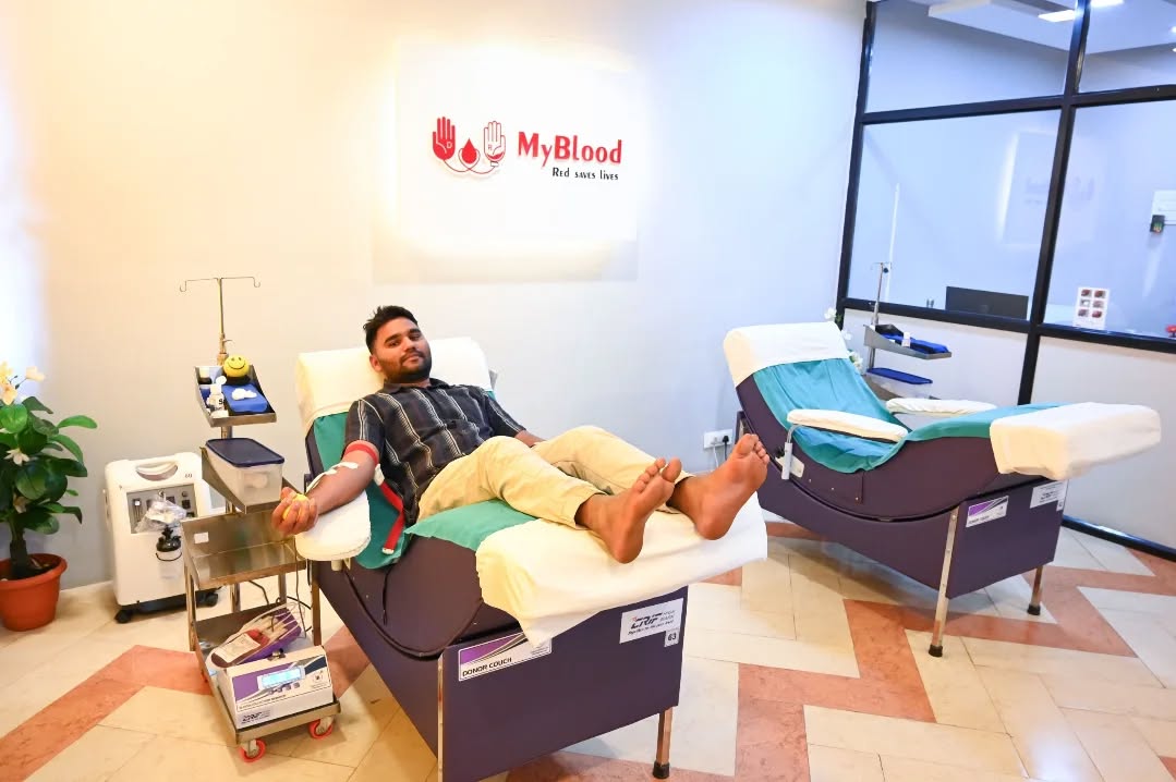 Vishnu Kyavihuddar’s generous blood donation at MyBlood Charitable Blood Center is a beautiful reminder that humanity thrives when people come forward to help one another. His gesture adds strength to a collective effort dedicated to giving patients a second chance at life.
.
.
.
#maheshfoundation #bloodbanck #belgavi #karnataka #india