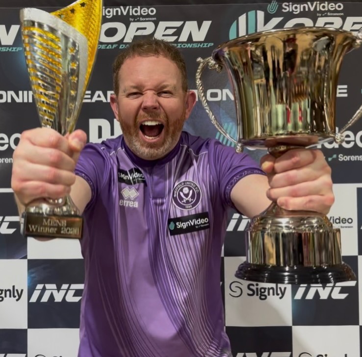 🎯 MEN’S CHAMPION
🏆 Peter Wood @w00dy13 claims the @signvideo UK Open Deaf Darts Championship Men’s Title.
A superb performance to take the crown.
#UKOpen #DeafDarts #DDO #Champion